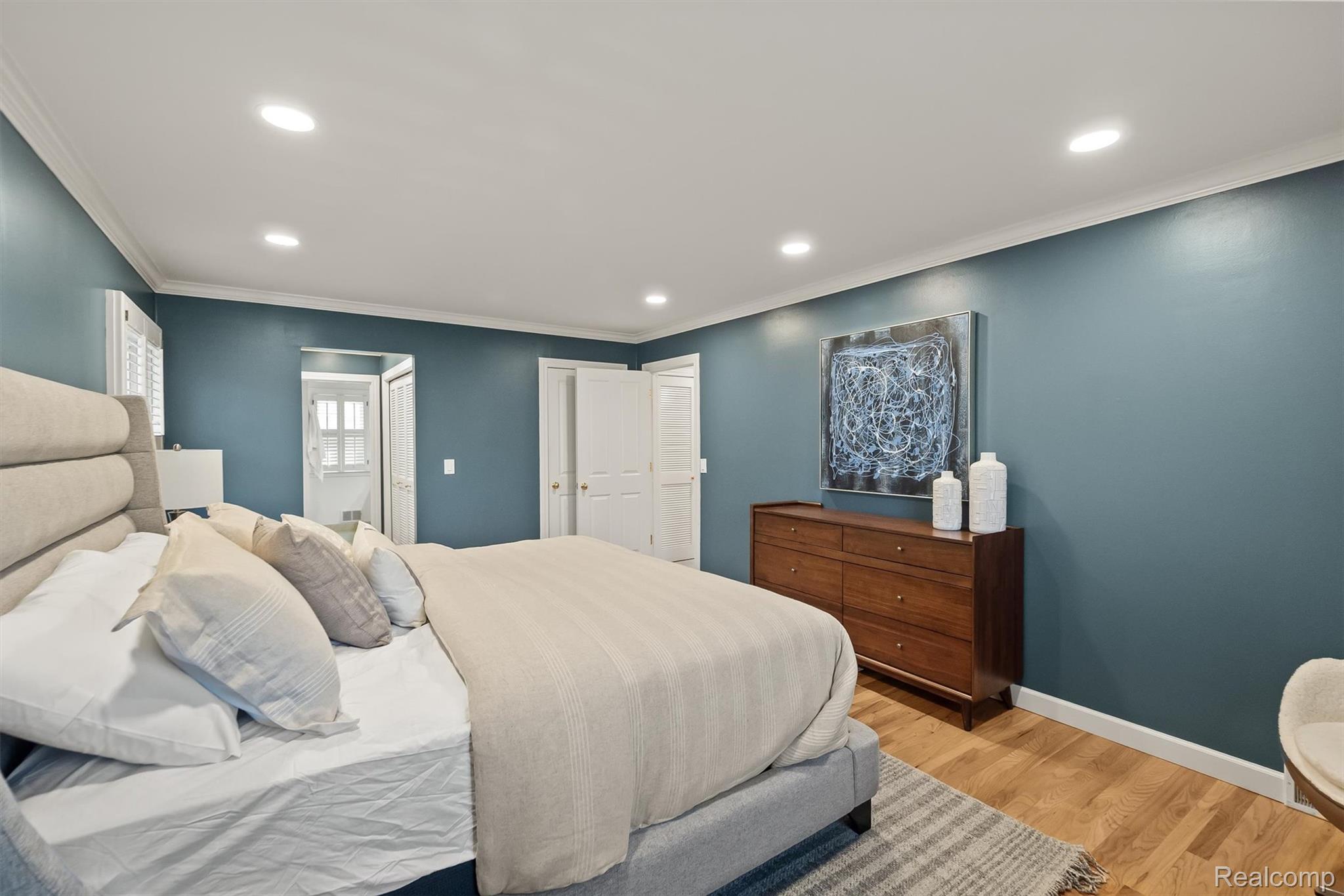 5067 Van Ness Drive
