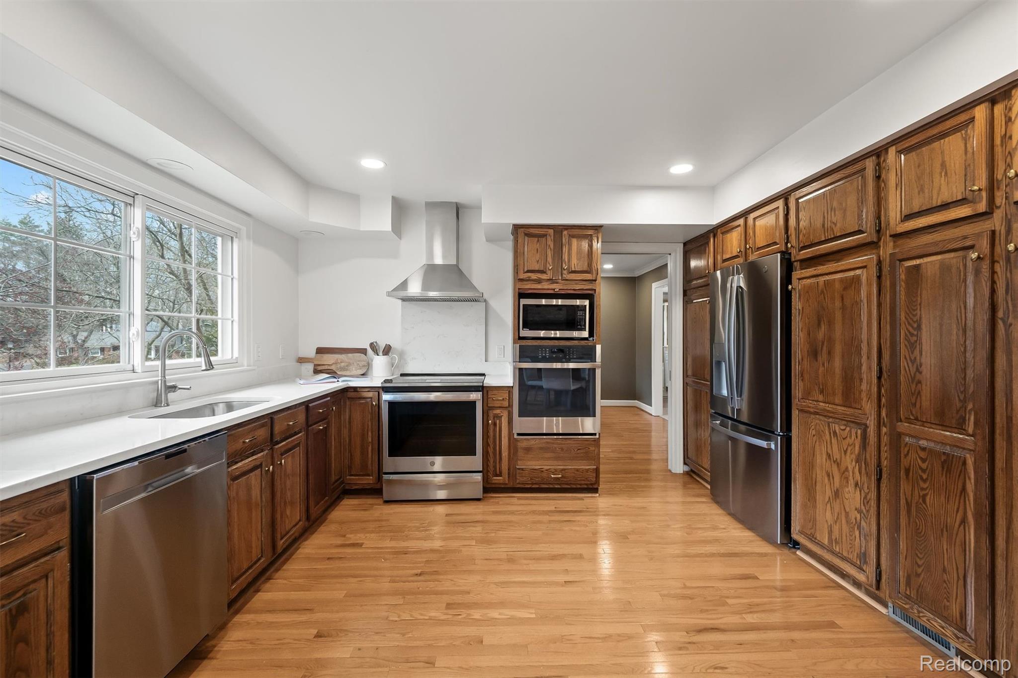 5067 Van Ness Drive