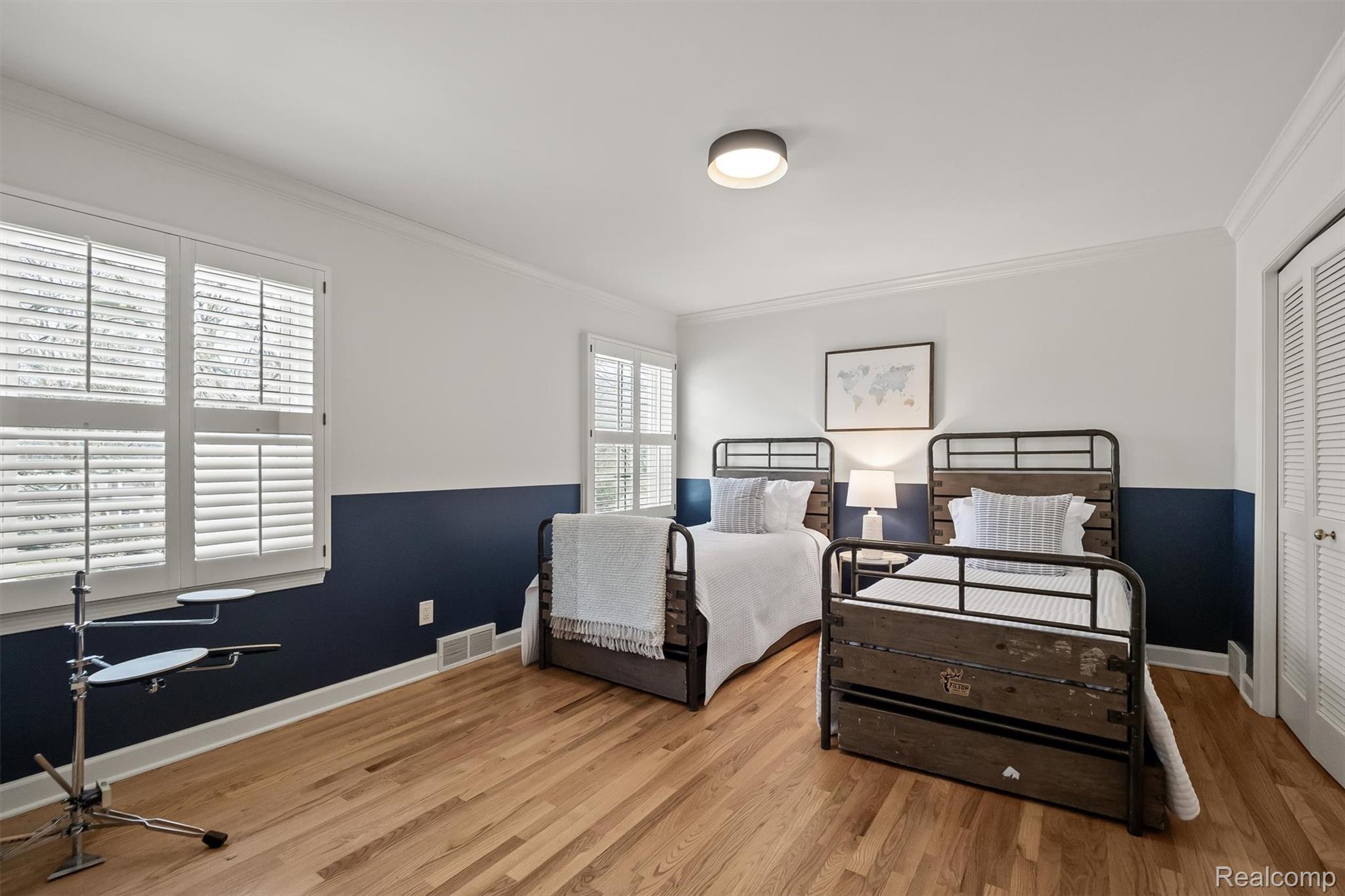 5067 Van Ness Drive