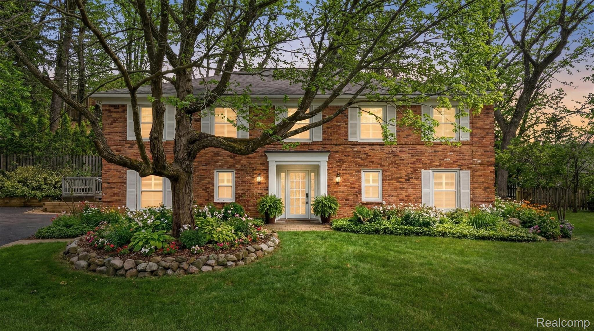 5067 Van Ness Drive