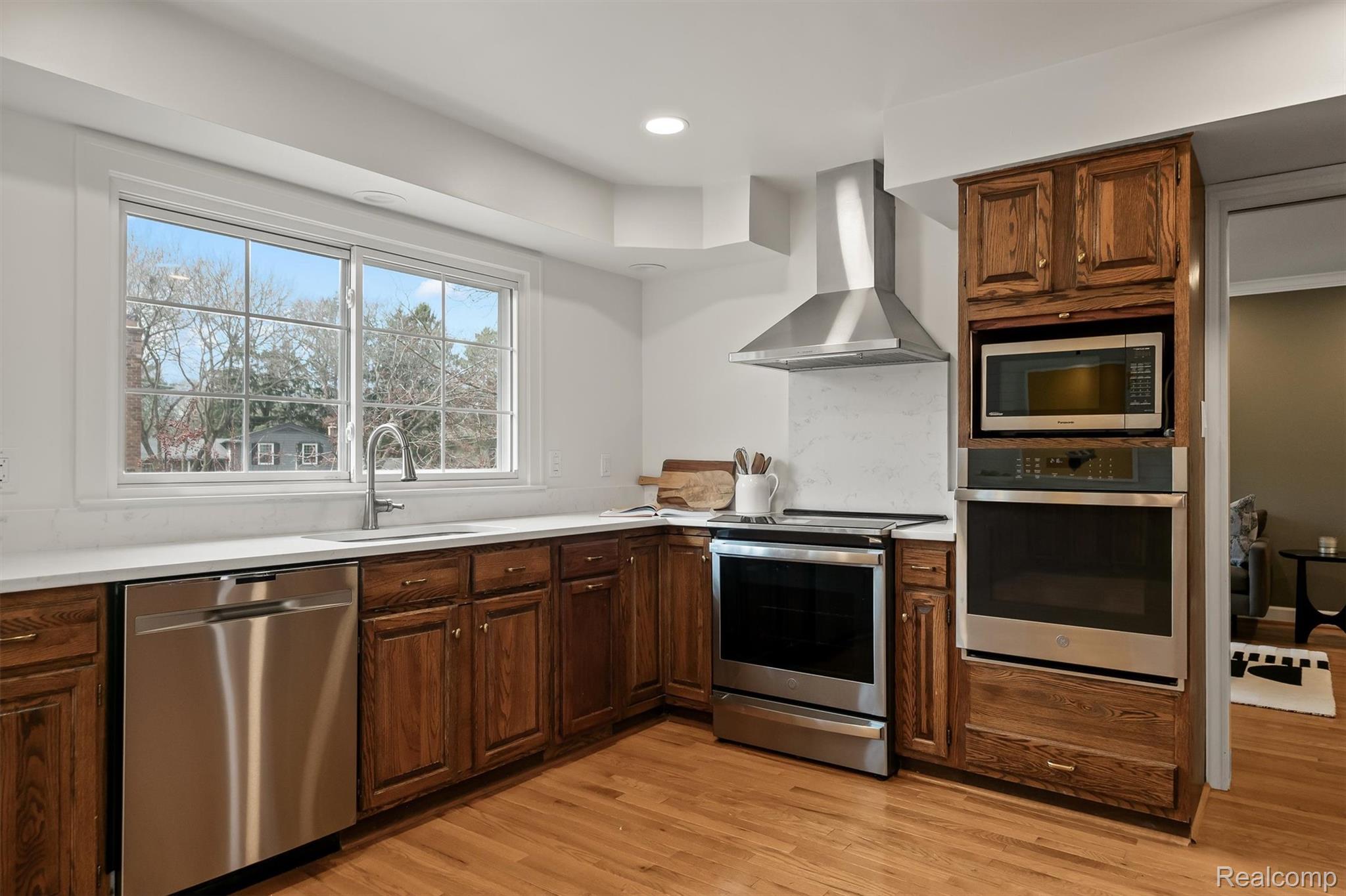 5067 Van Ness Drive