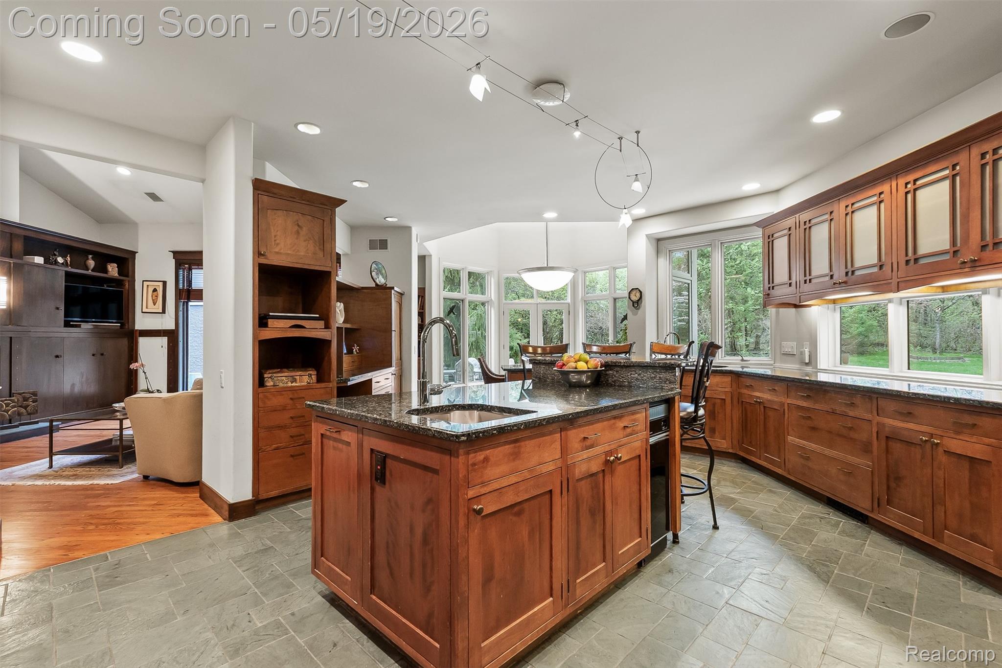 1800 Tiverton Road