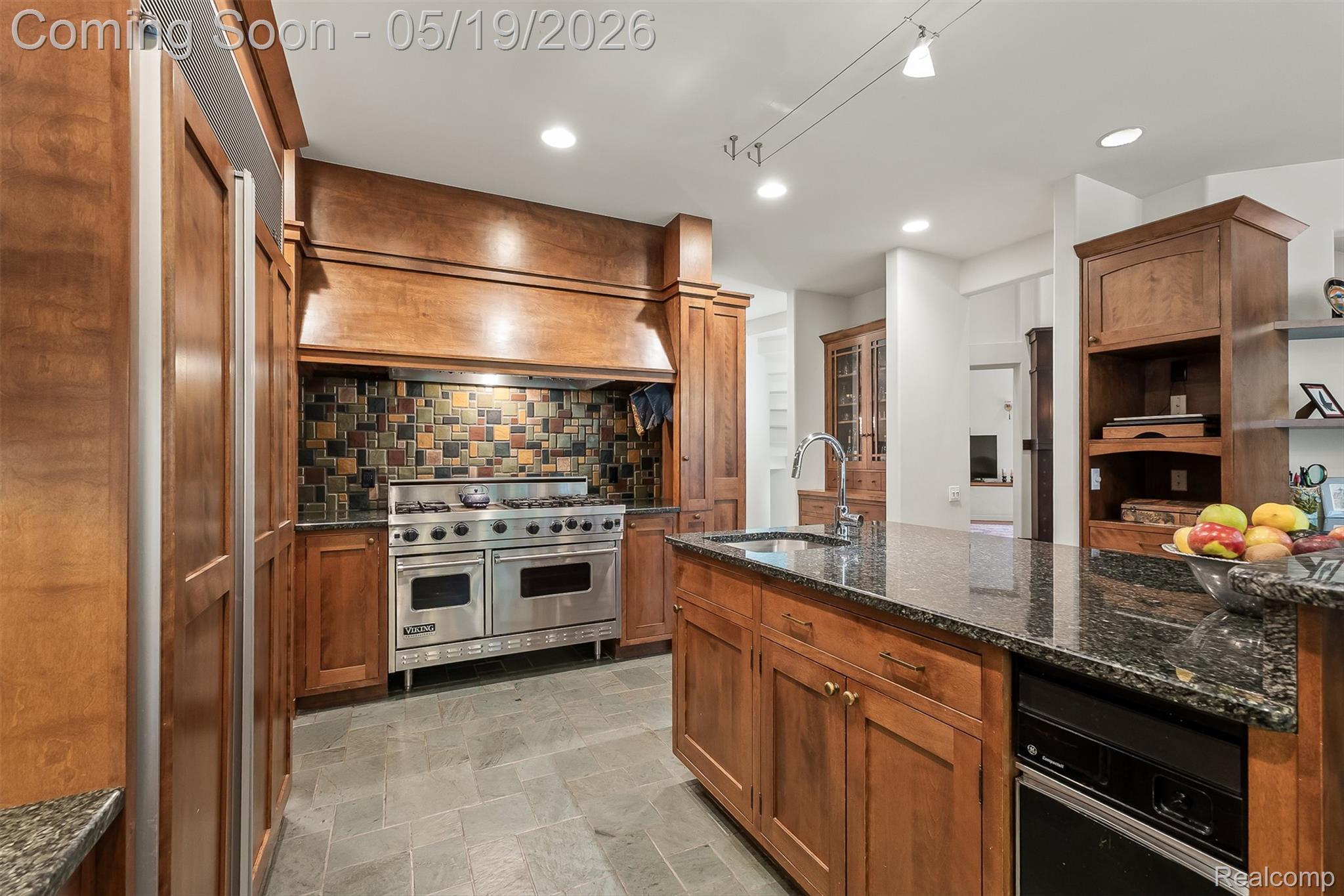 1800 Tiverton Road