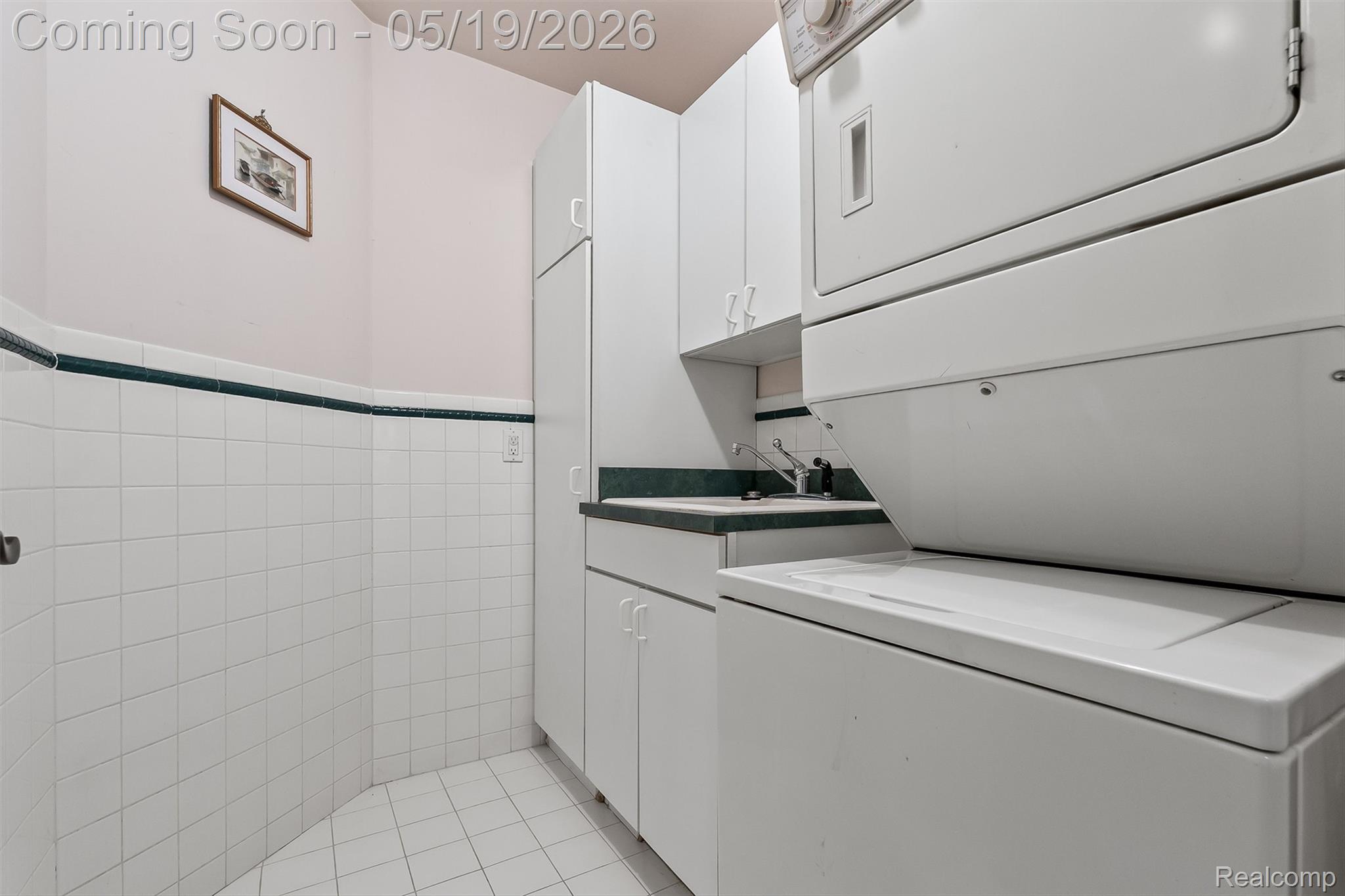 1800 Tiverton Road