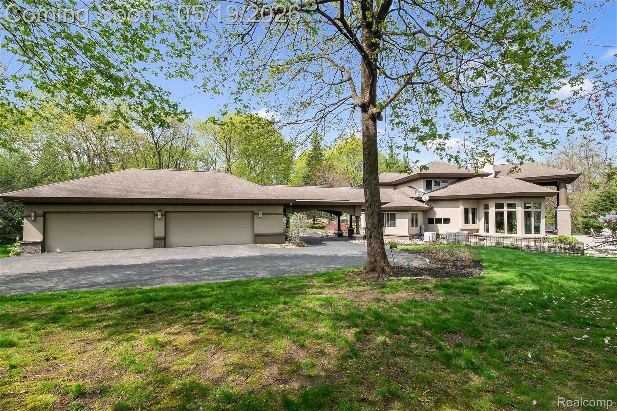 1800 Tiverton Road