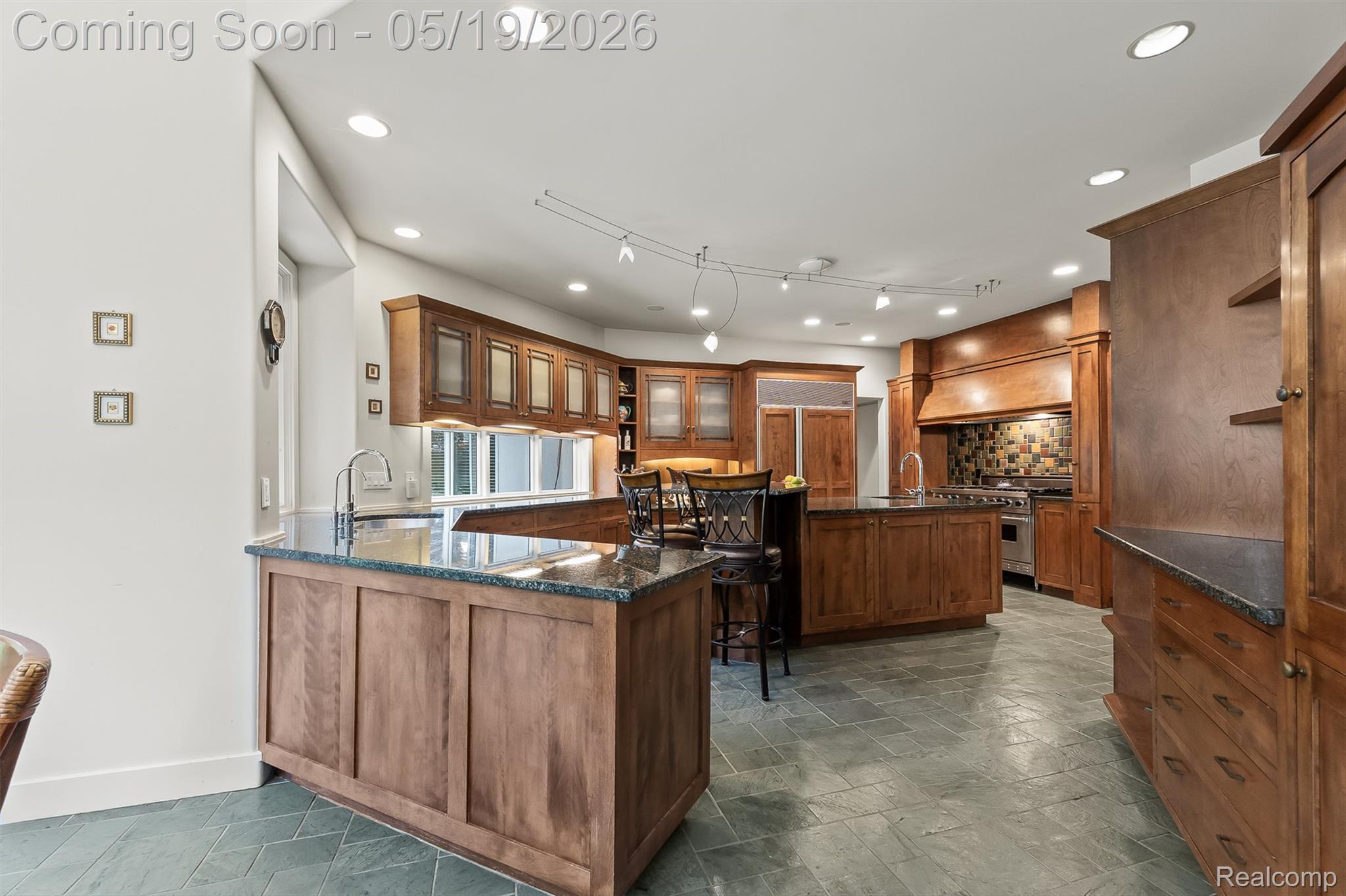 1800 Tiverton Road