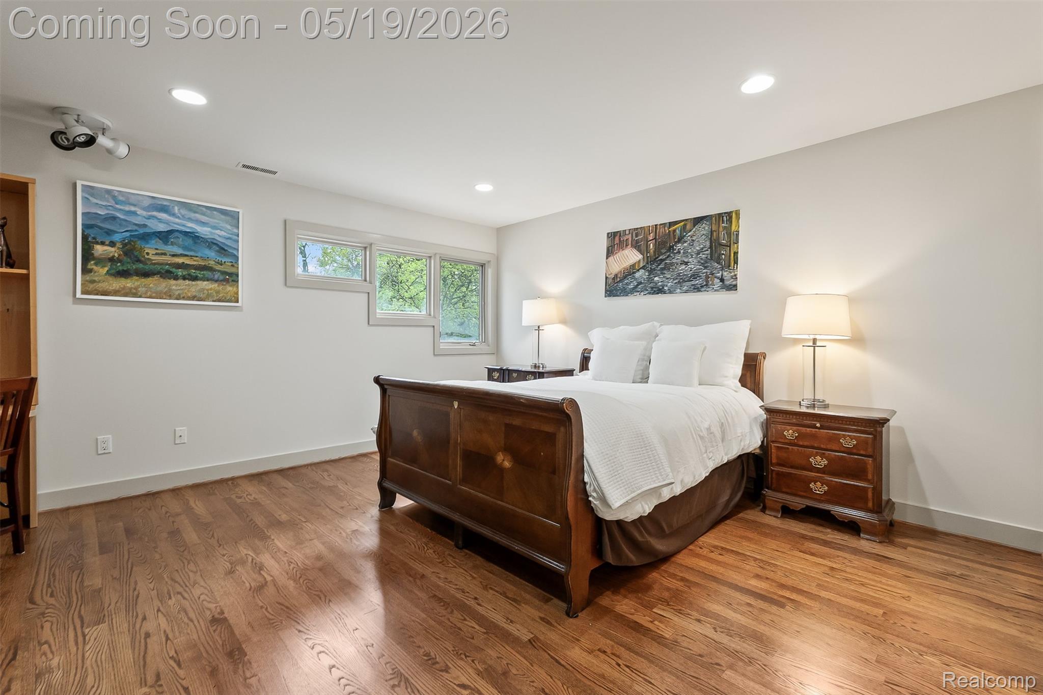 1800 Tiverton Road