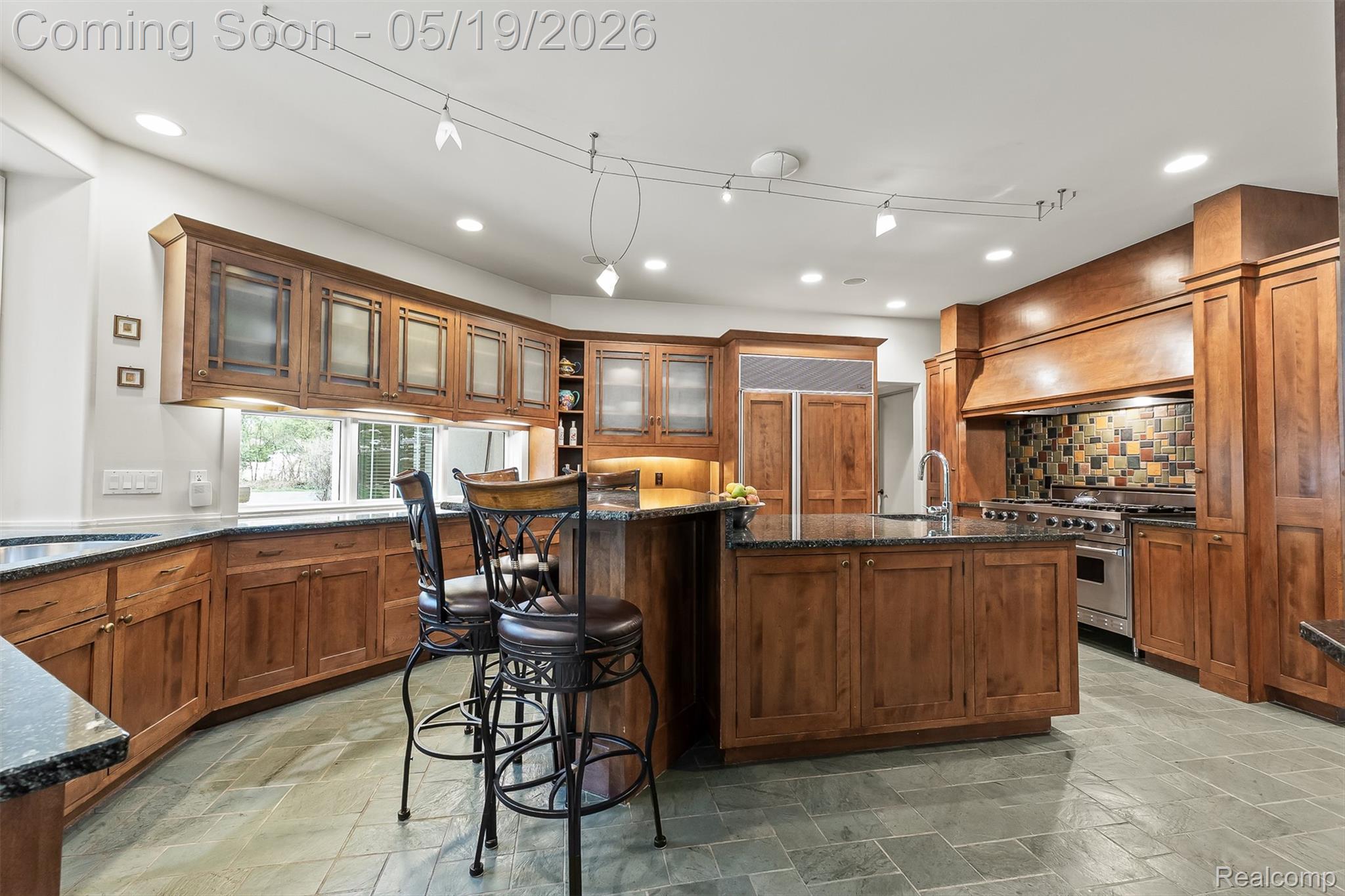 1800 Tiverton Road