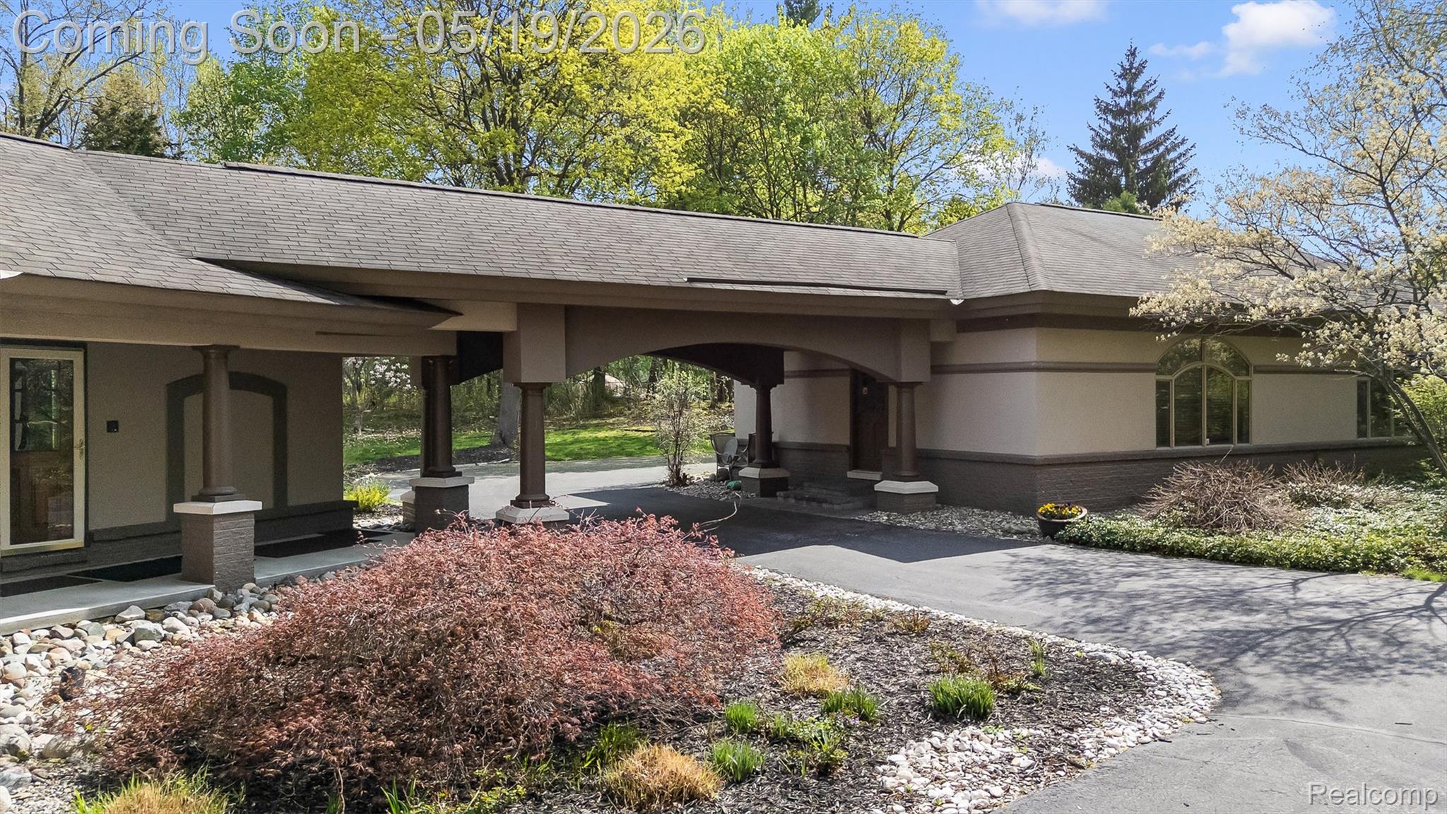 1800 Tiverton Road