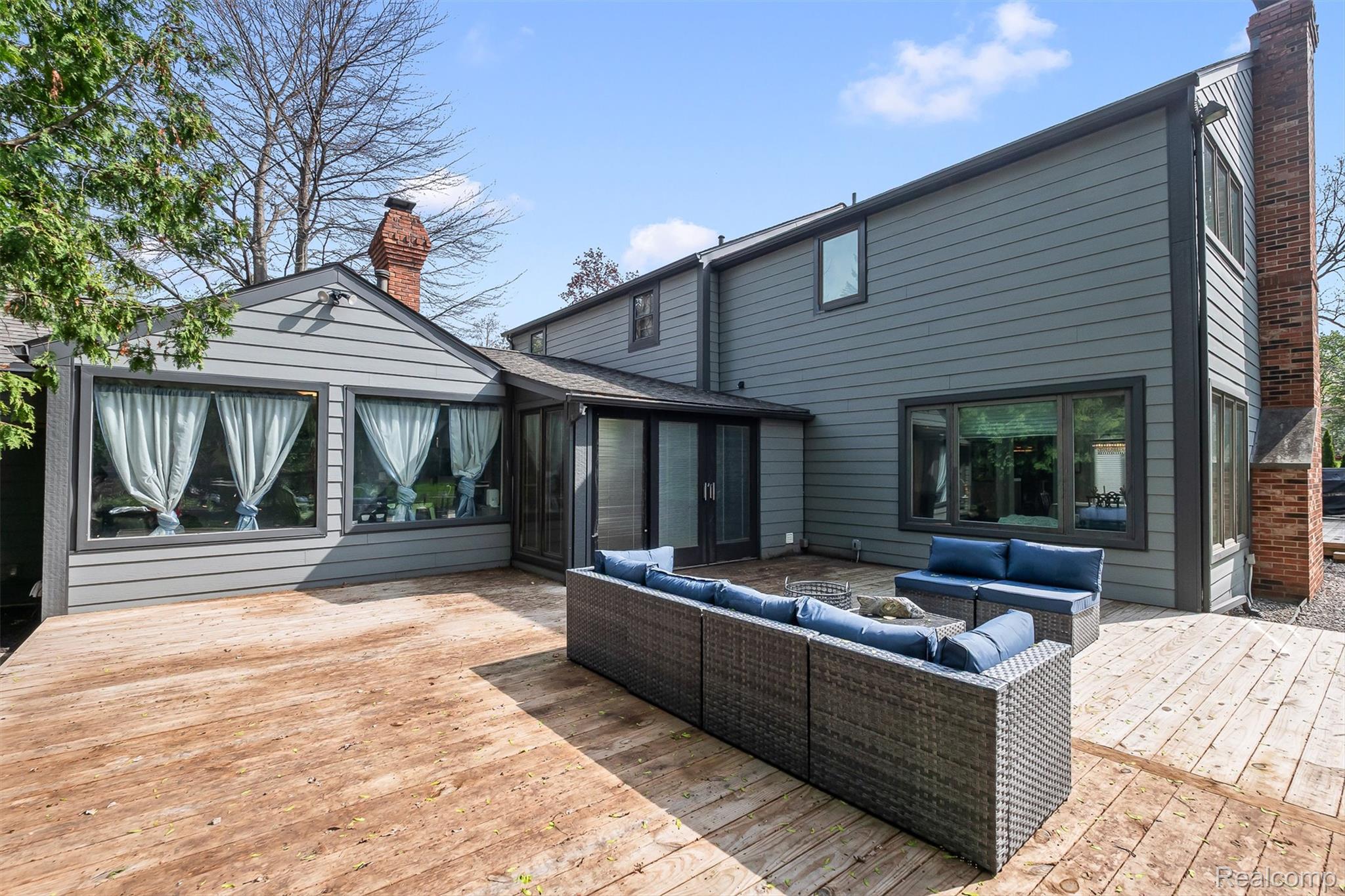 3937 Englewood Court