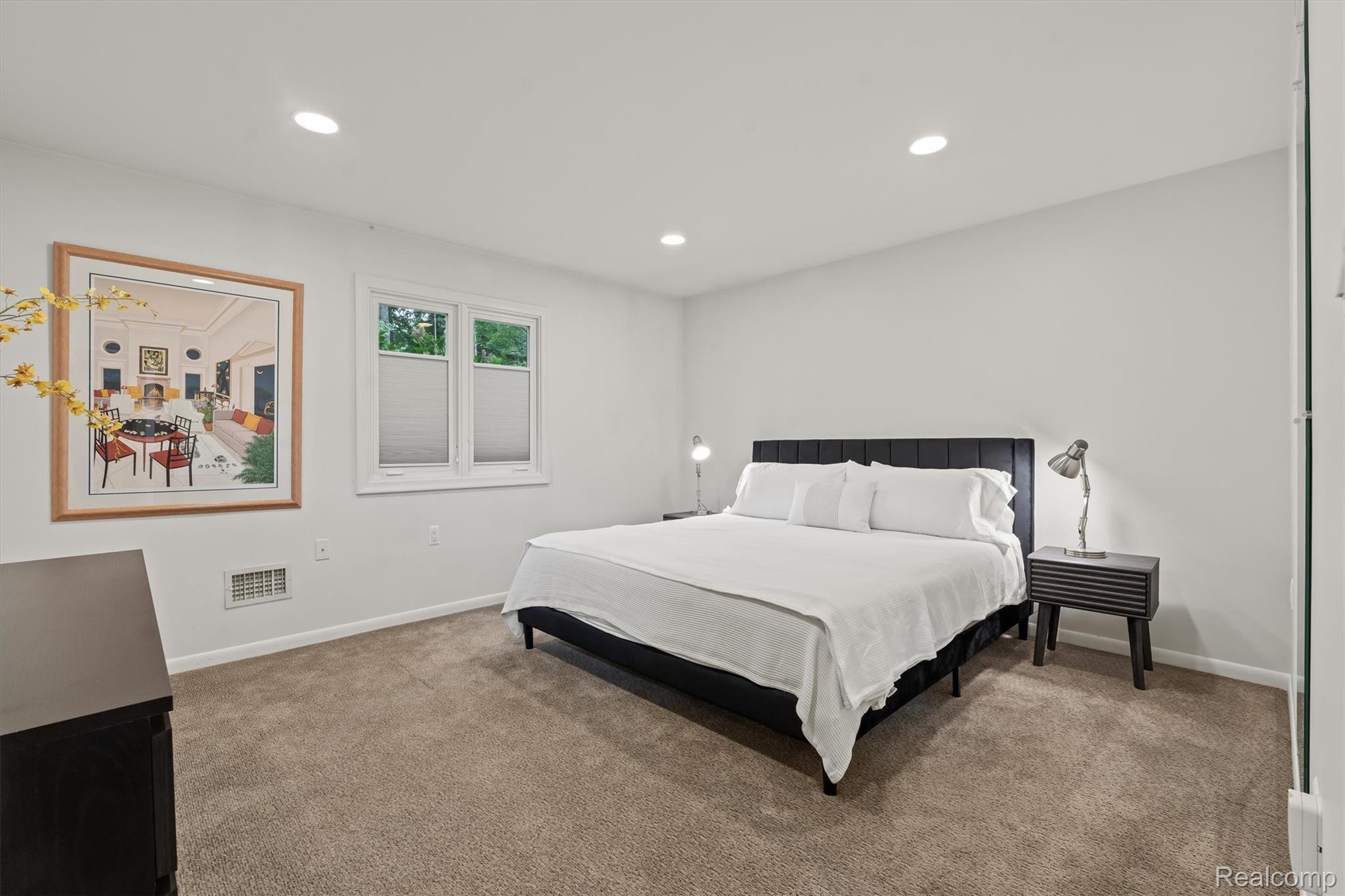 3885 Oakland Drive