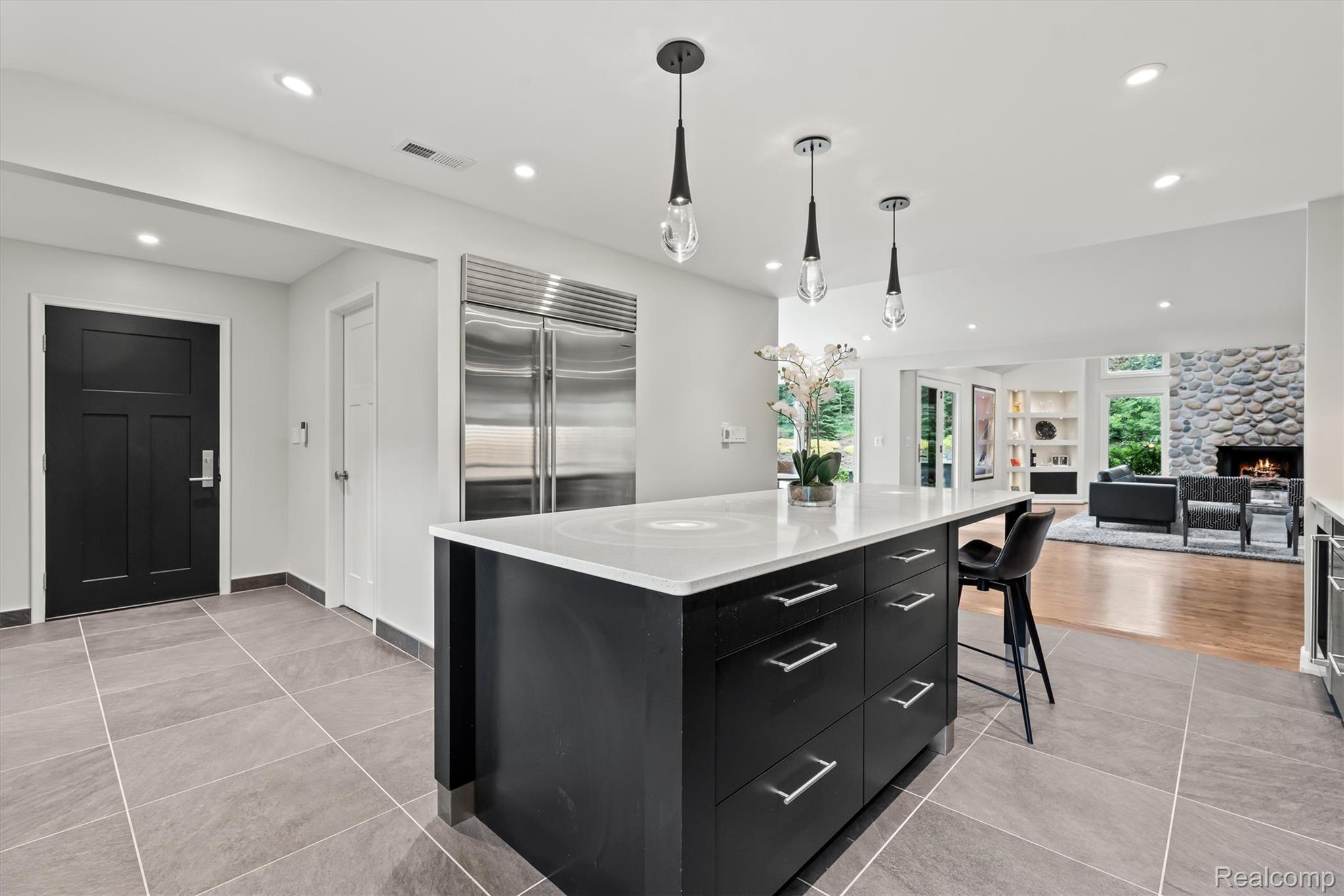 3885 Oakland Drive