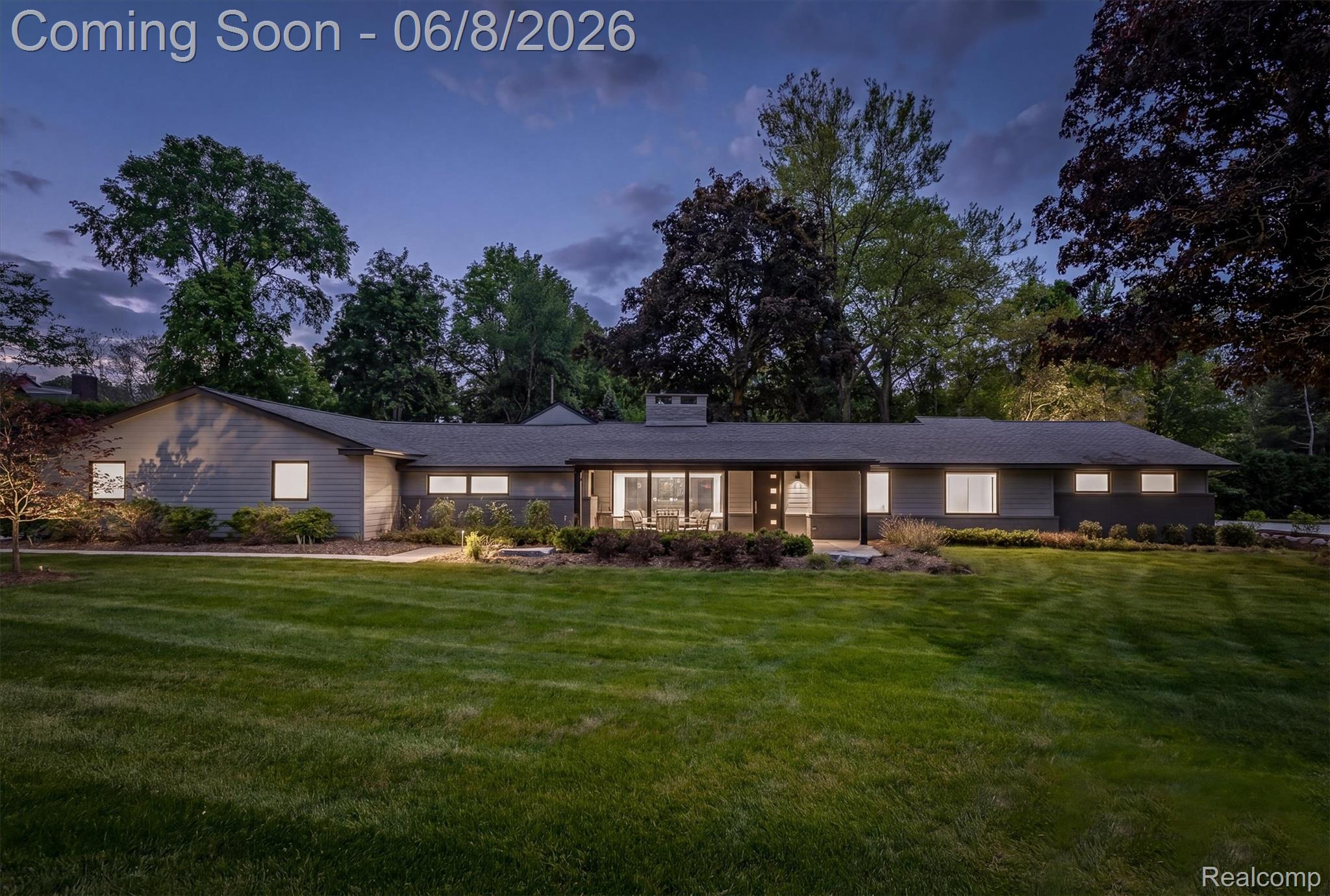 3885 Oakland Drive