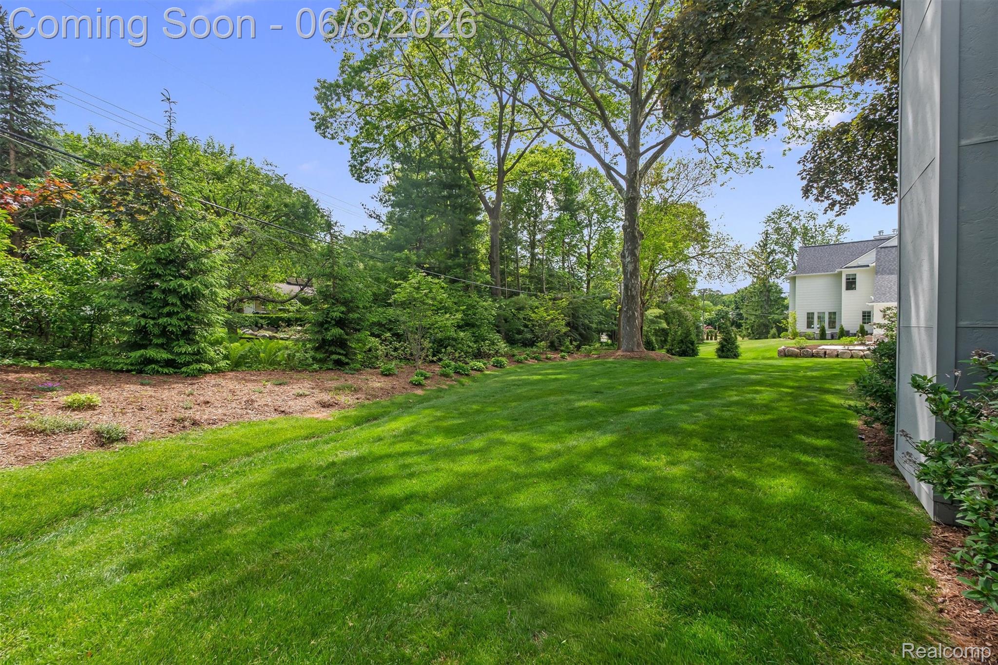 3885 Oakland Drive