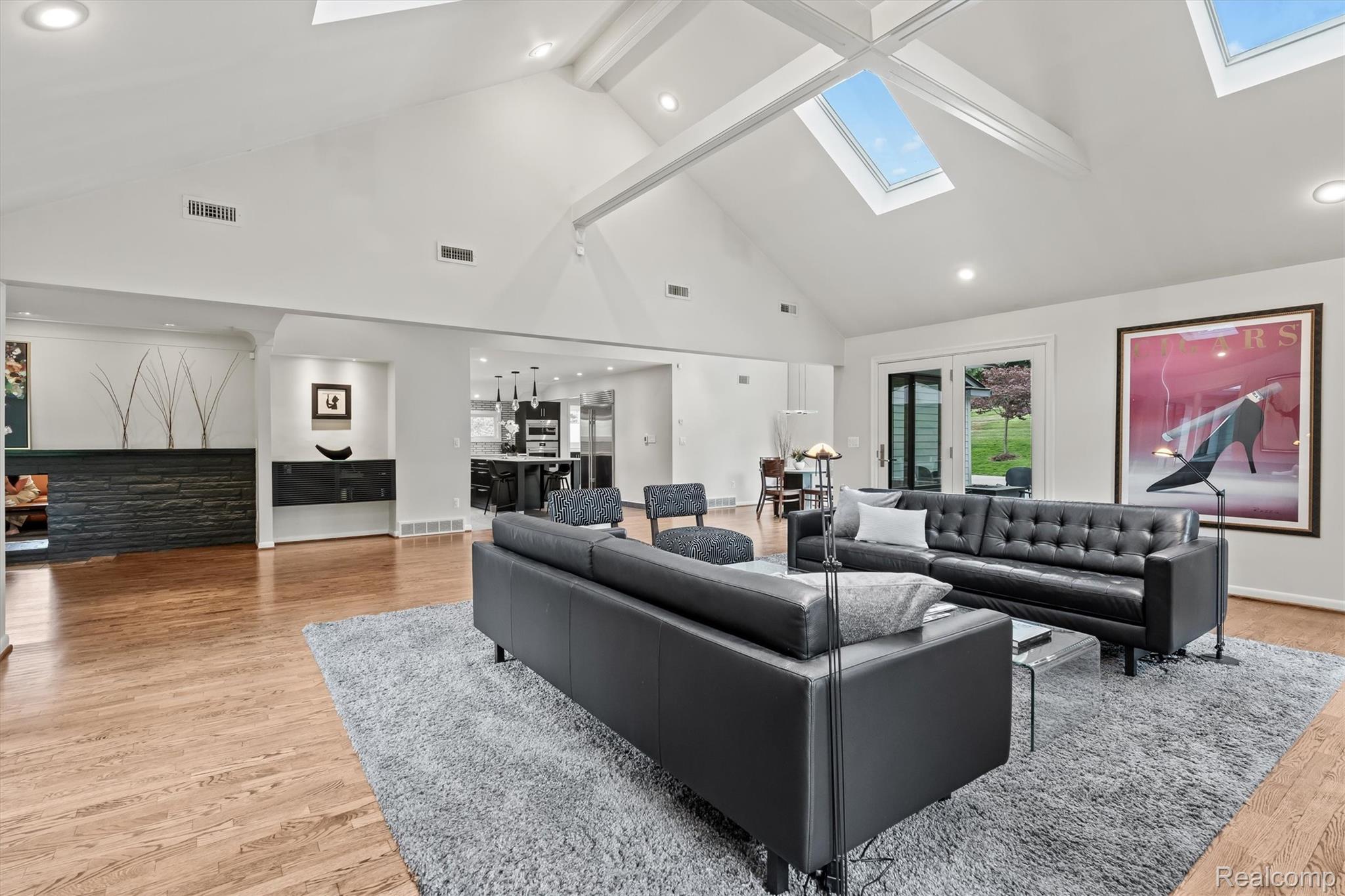 3885 Oakland Drive
