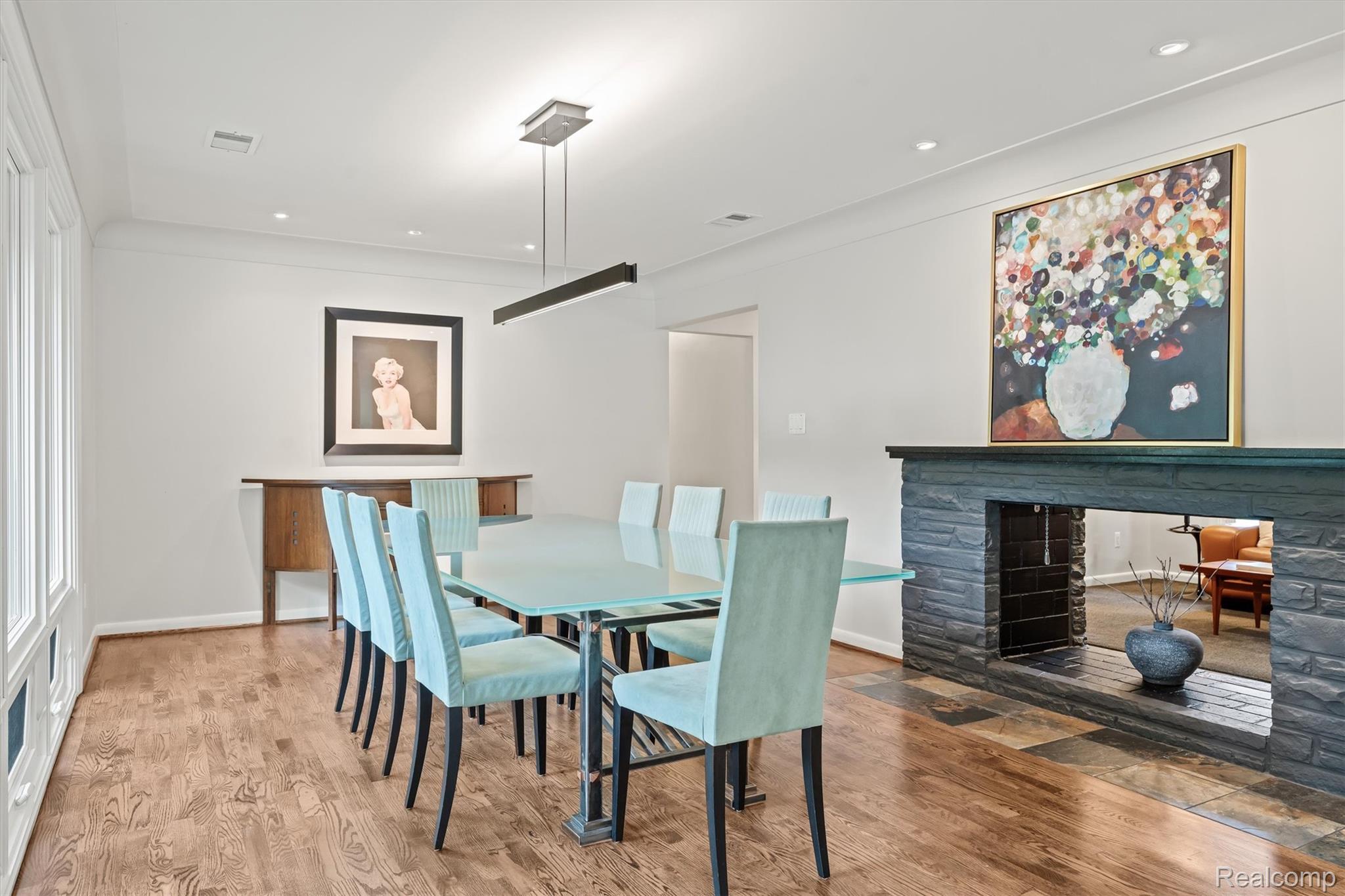 3885 Oakland Drive
