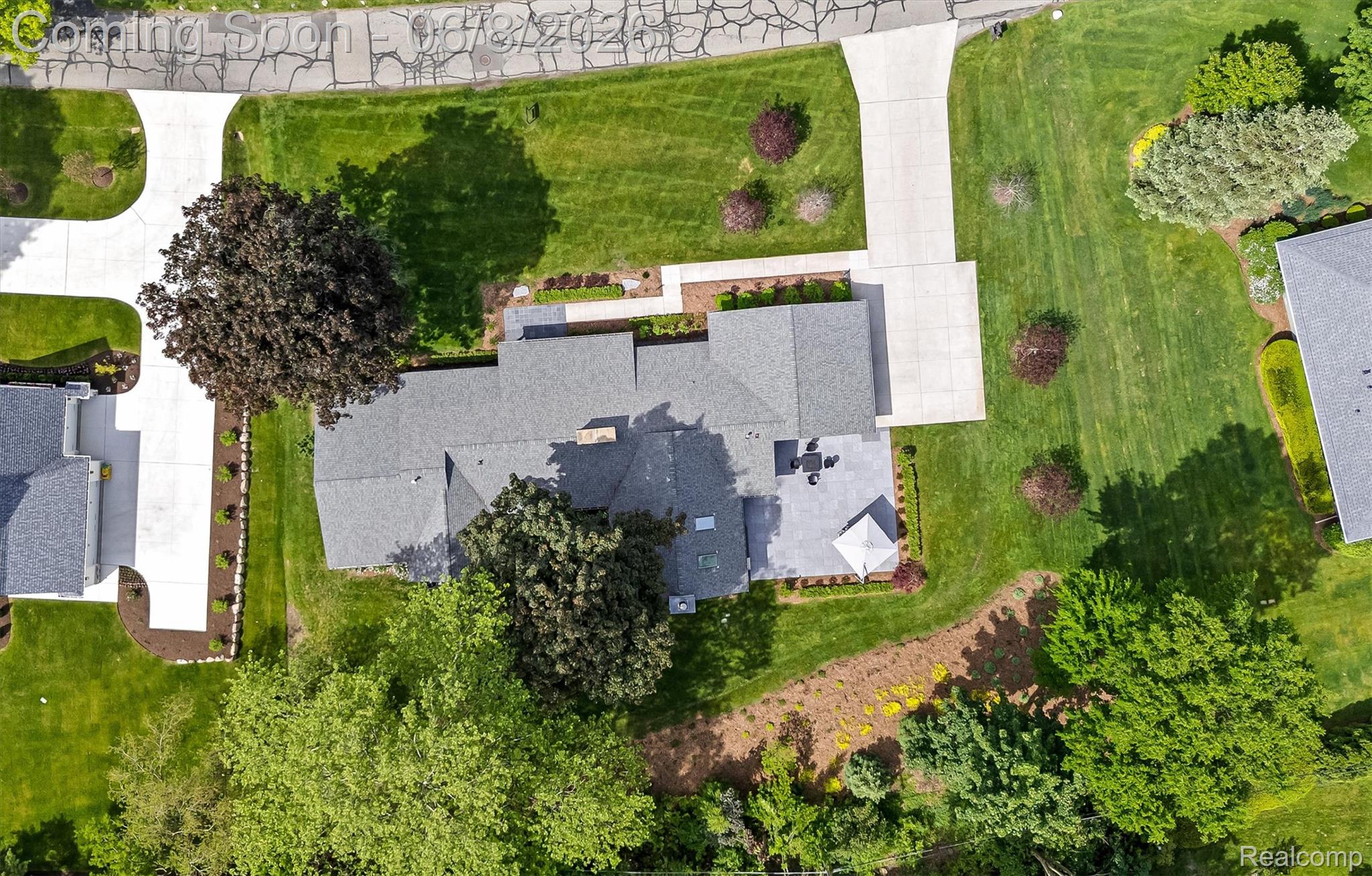 3885 Oakland Drive