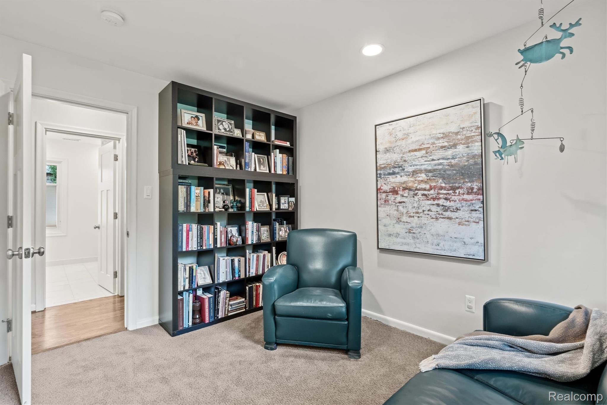 3885 Oakland Drive