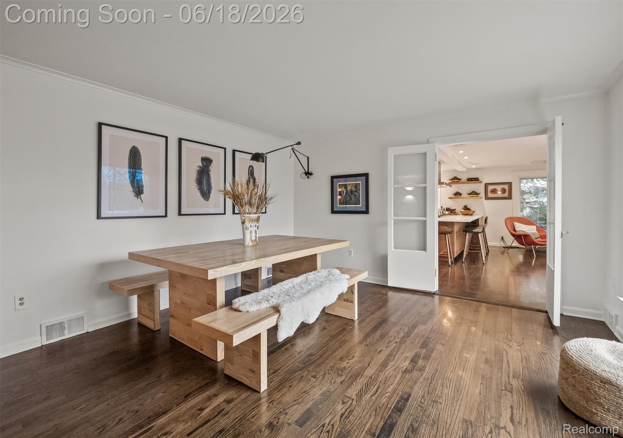 951 Twin Oaks Lane