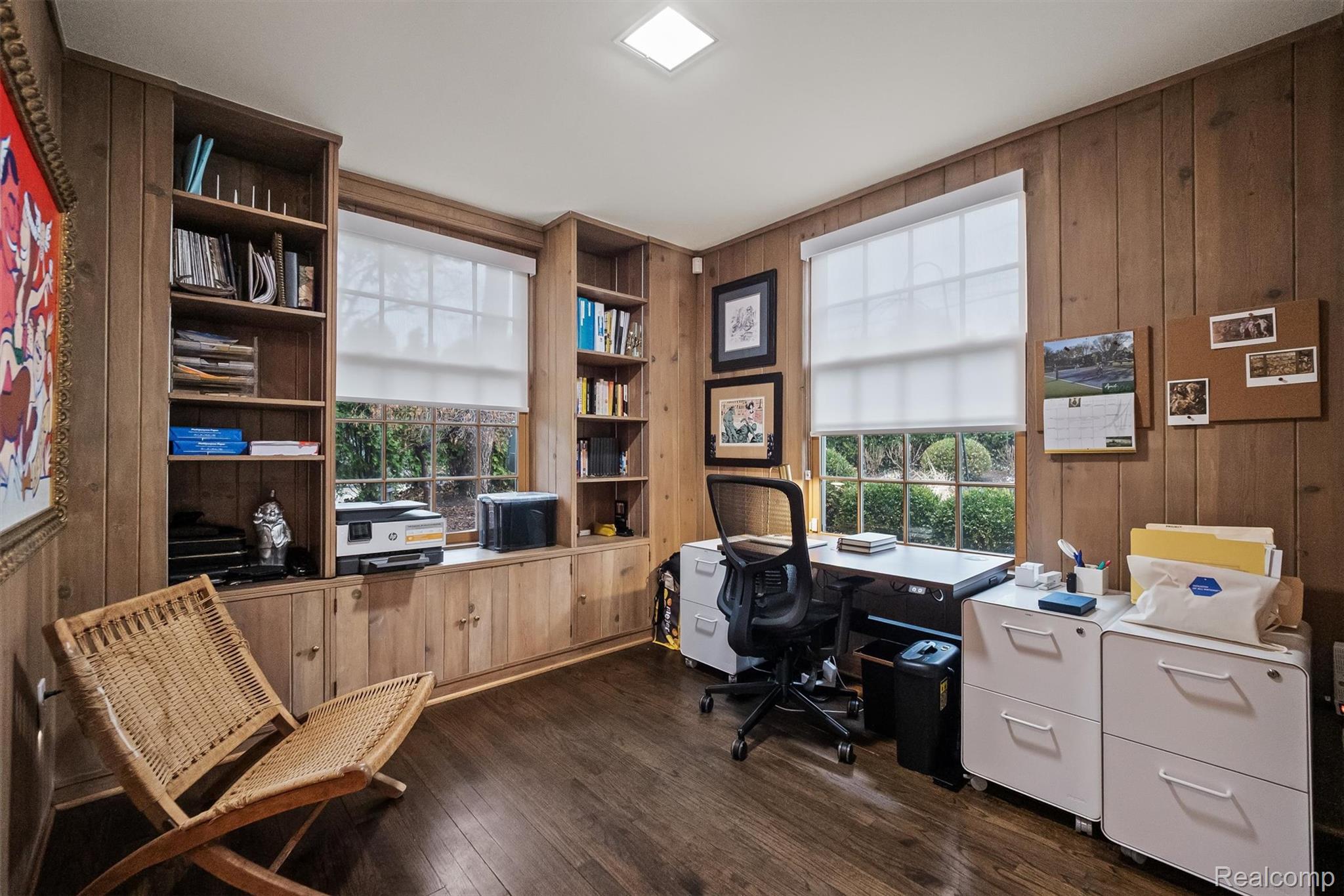 951 Twin Oaks Lane