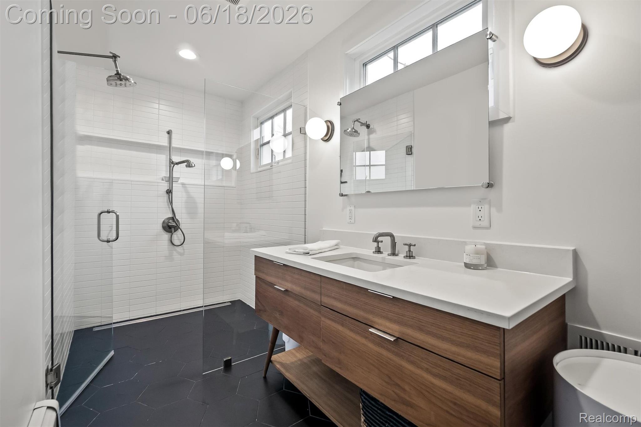 951 Twin Oaks Lane