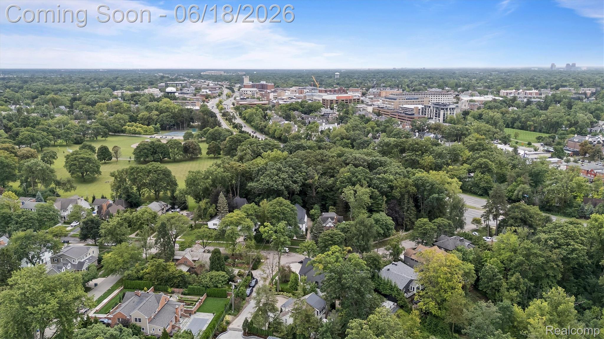 951 Twin Oaks Lane