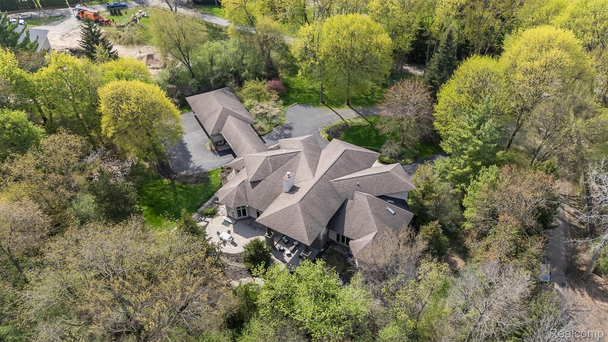 1800 Tiverton Road