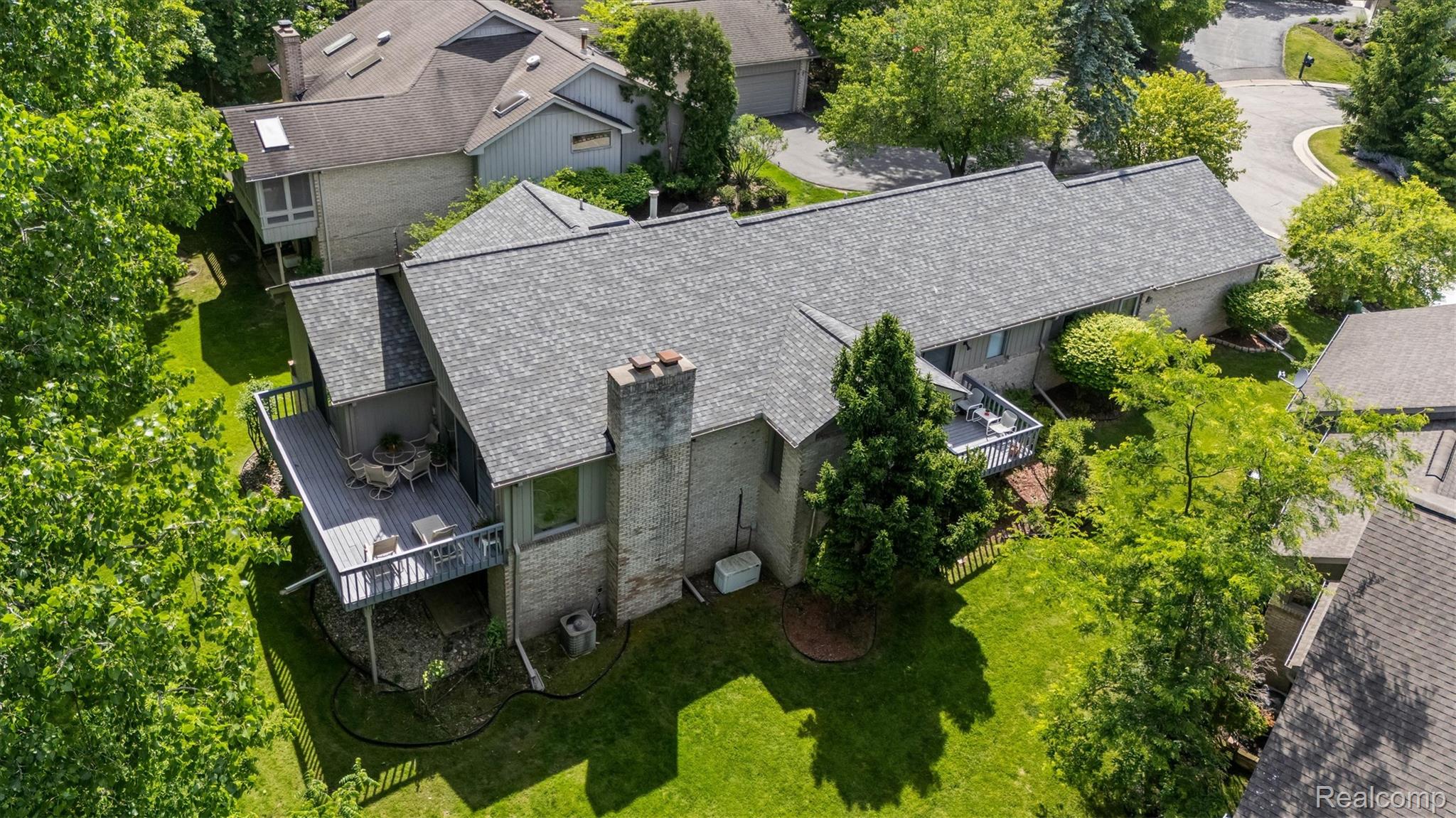 2225 Cameo Lake Court