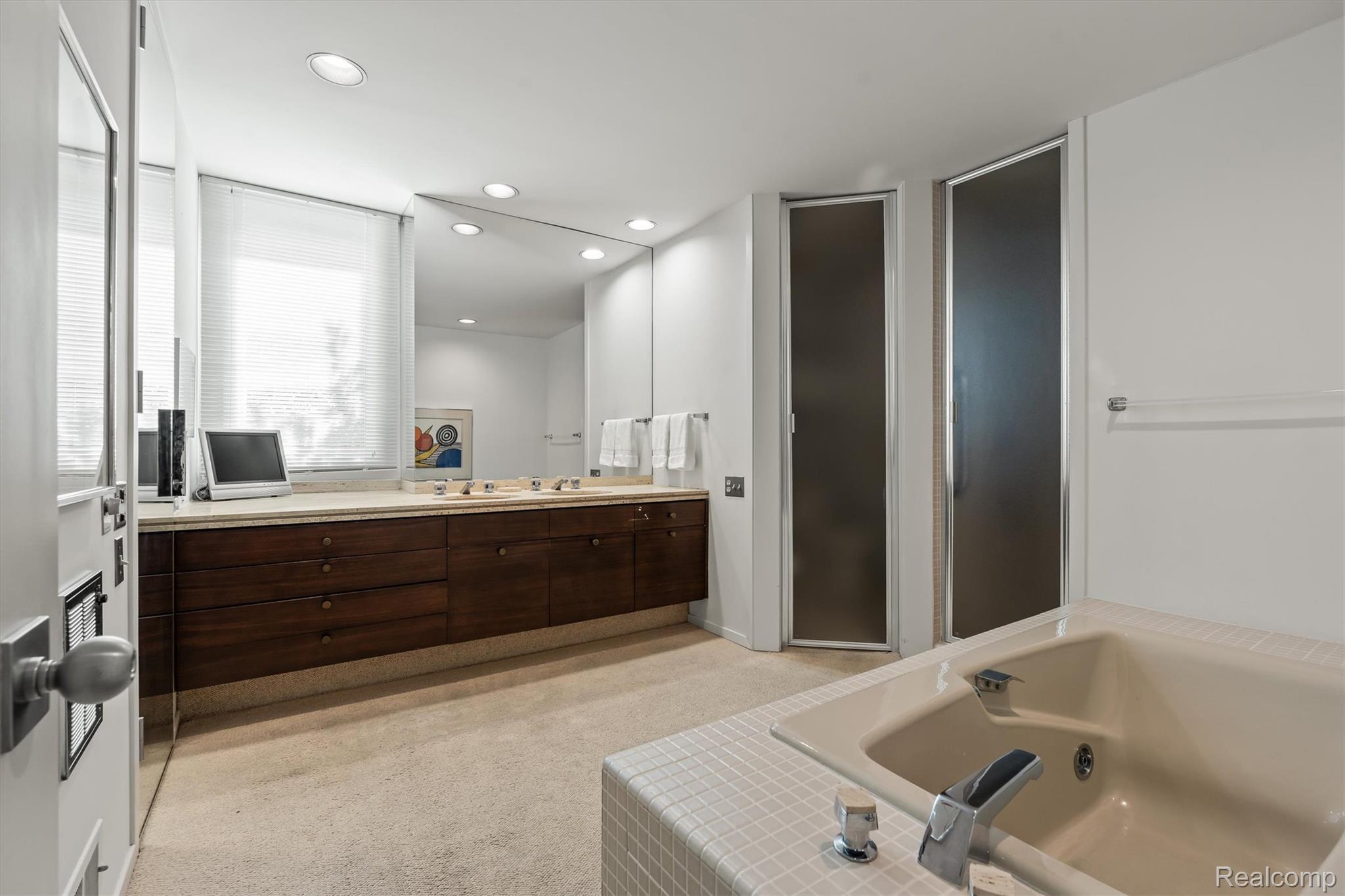 2225 Cameo Lake Court