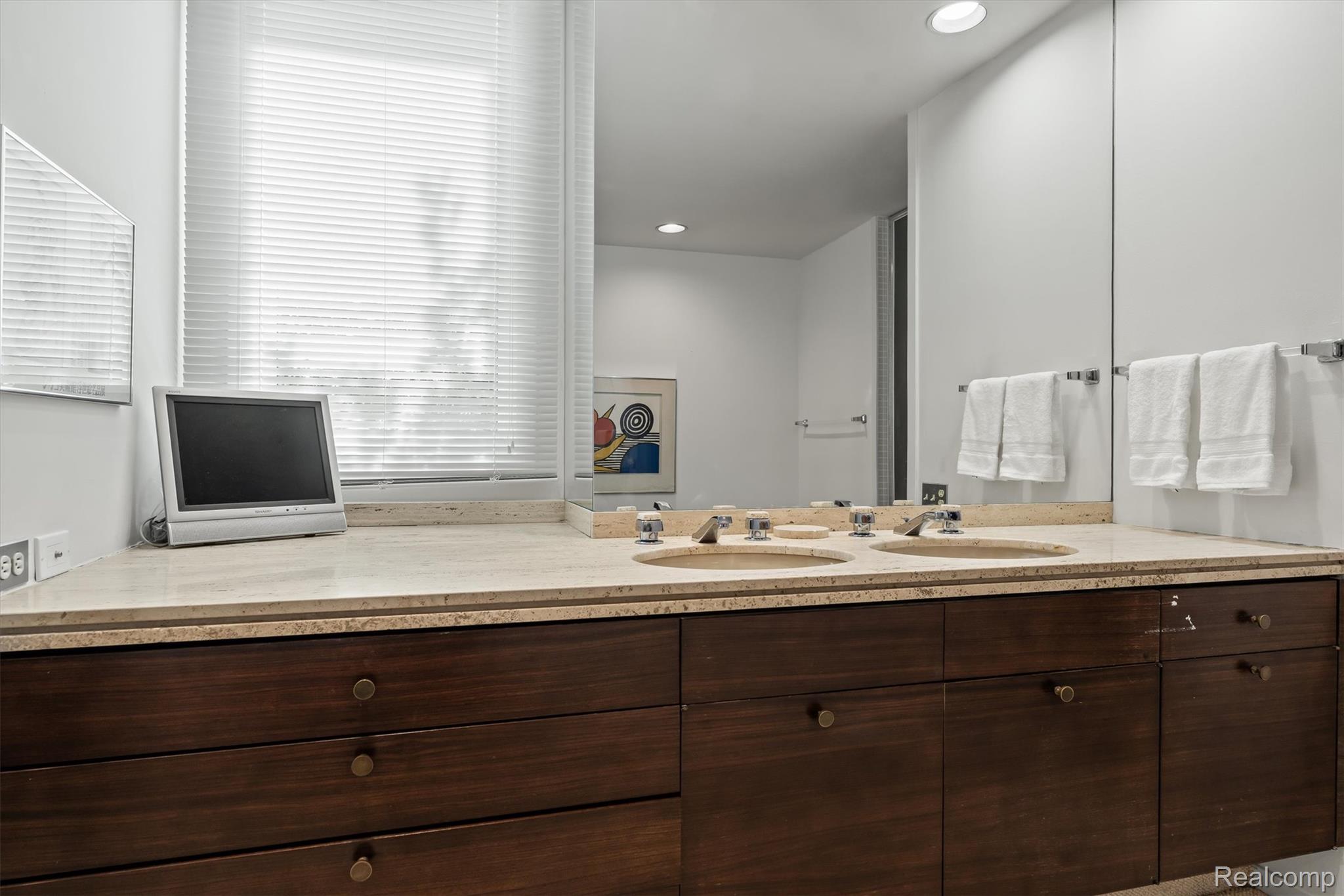 2225 Cameo Lake Court