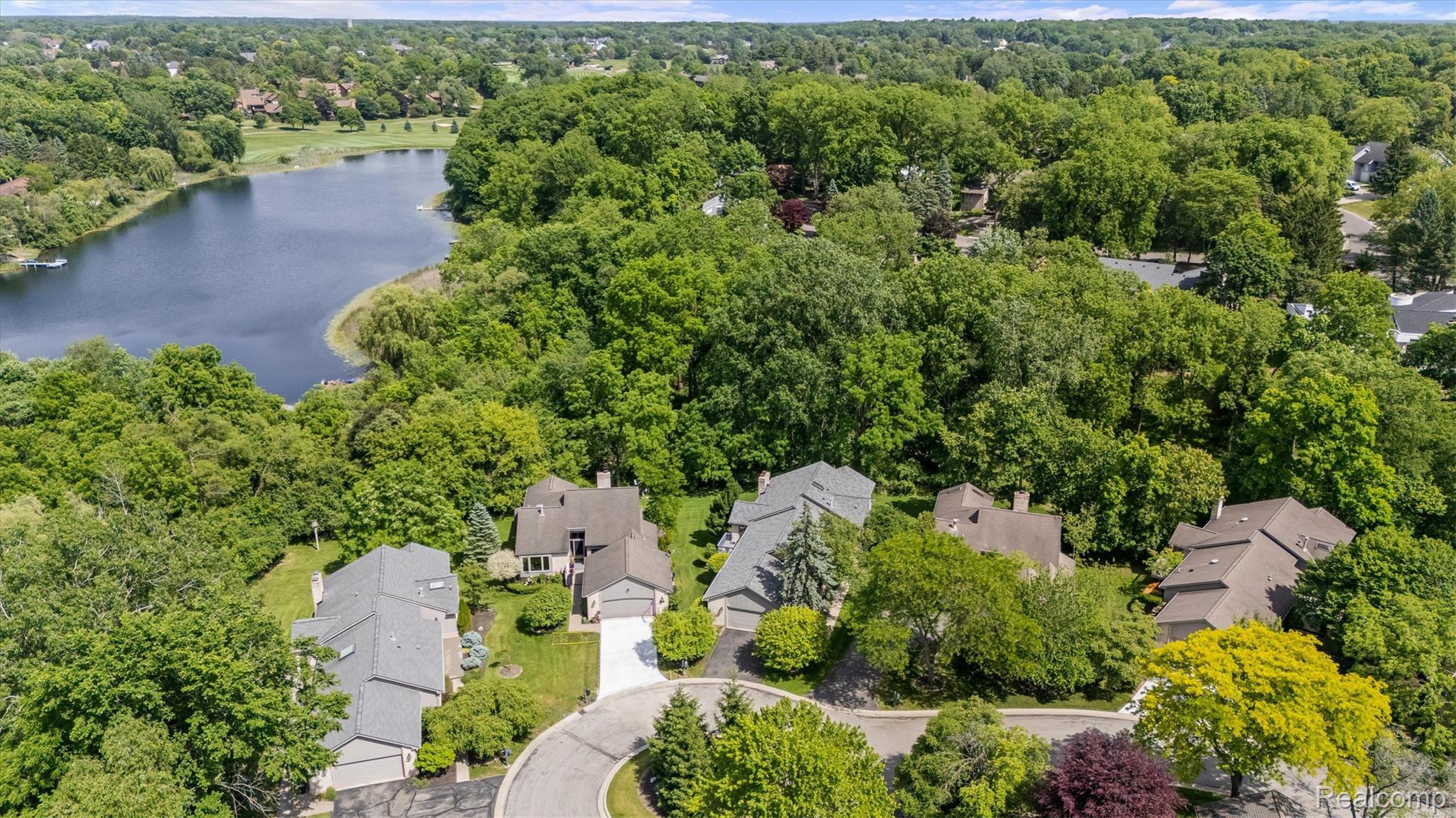 2225 Cameo Lake Court