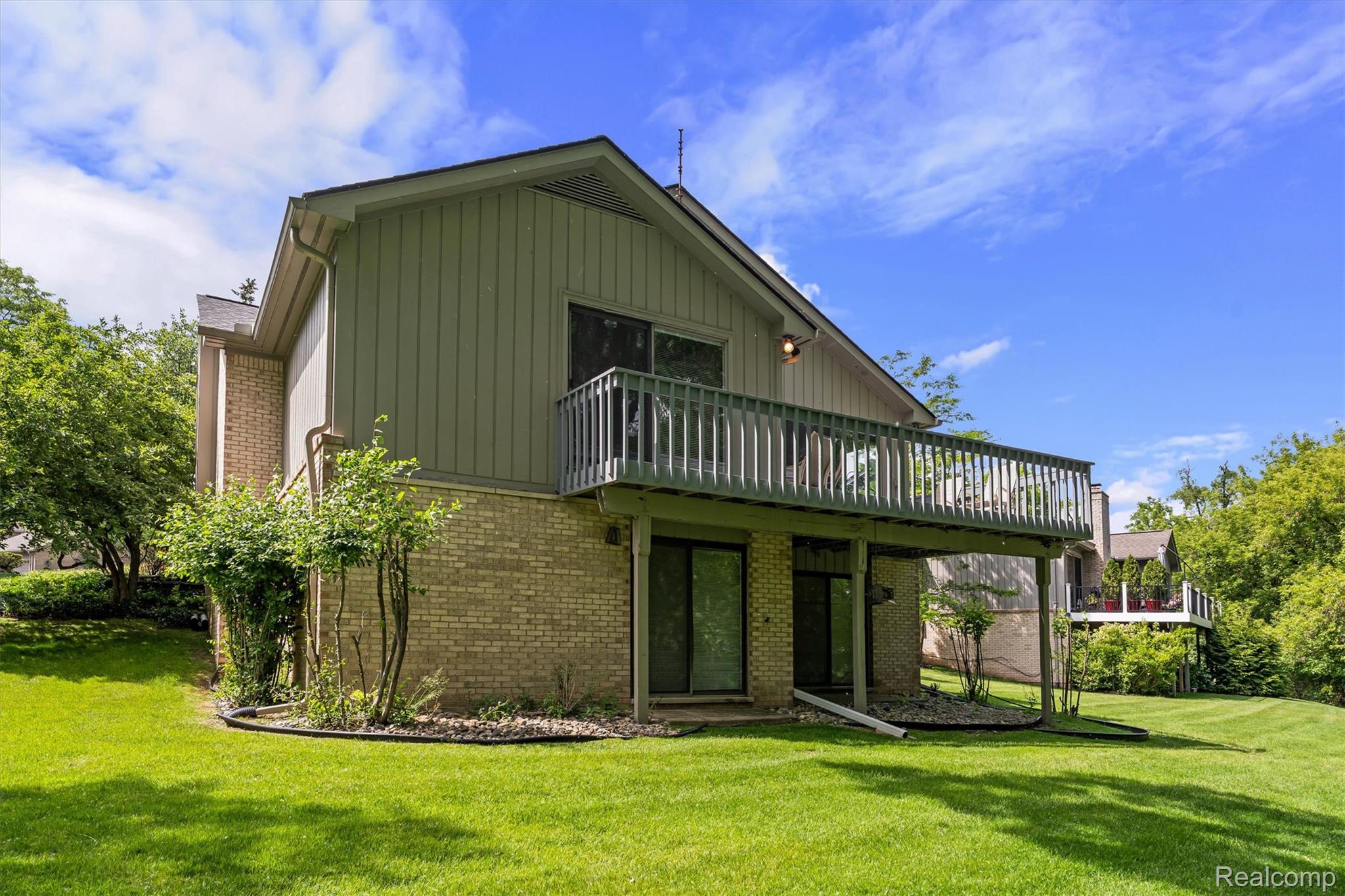 2225 Cameo Lake Court