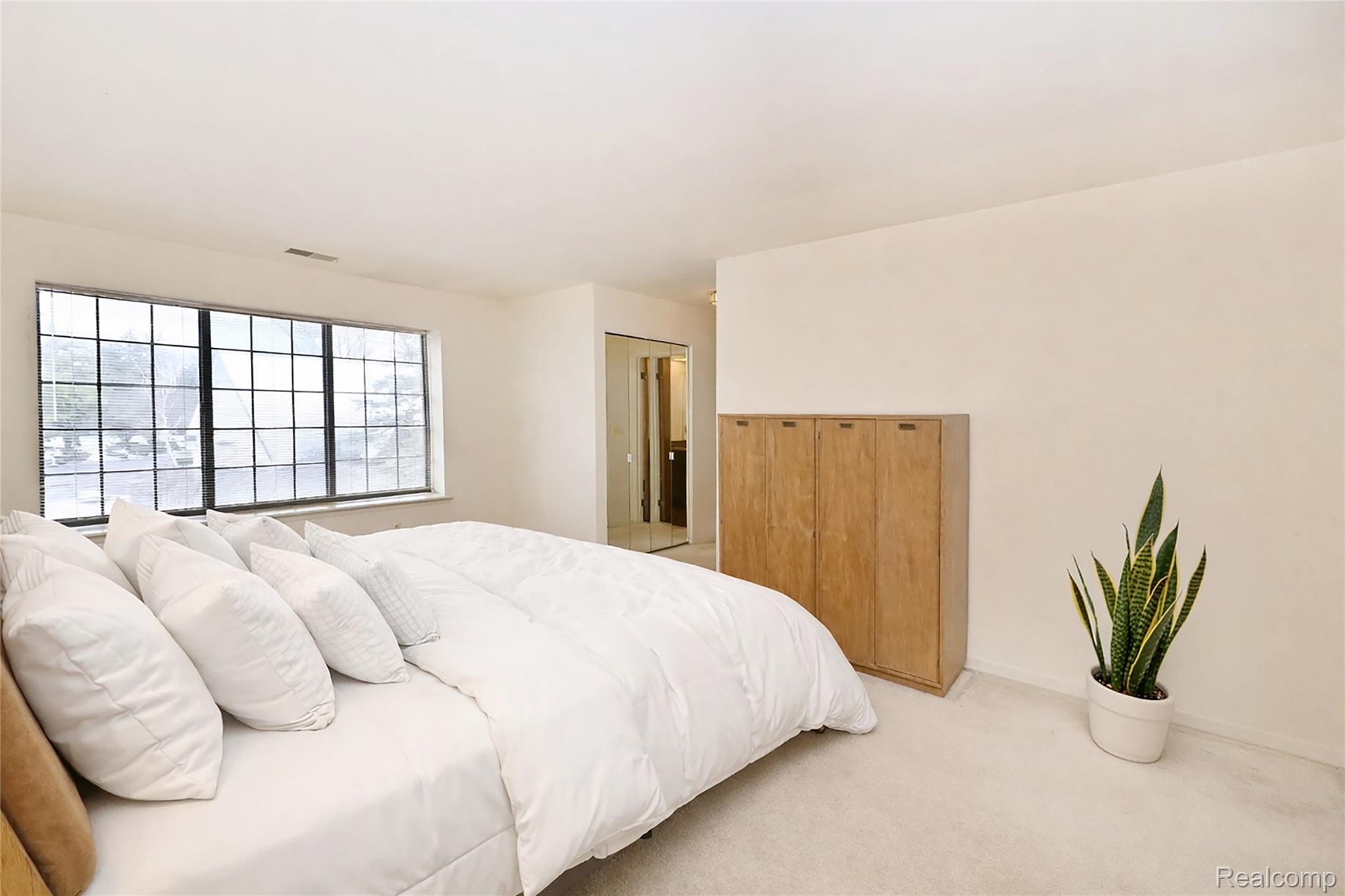 6011 Pebble Lane Court