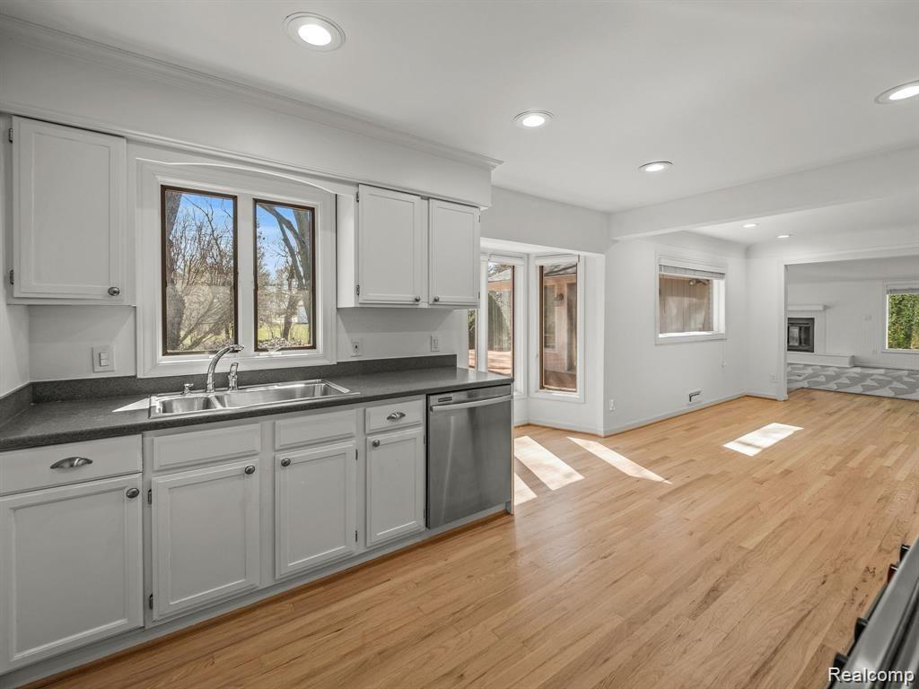 3879 CARRIAGE Road