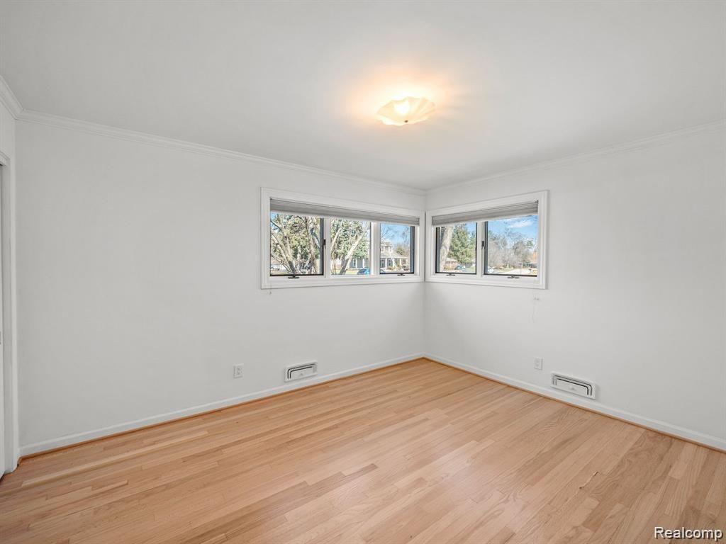 3879 CARRIAGE Road