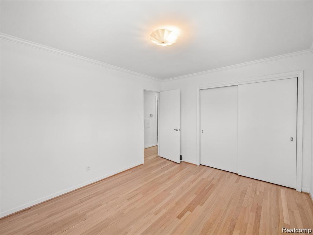 3879 CARRIAGE Road