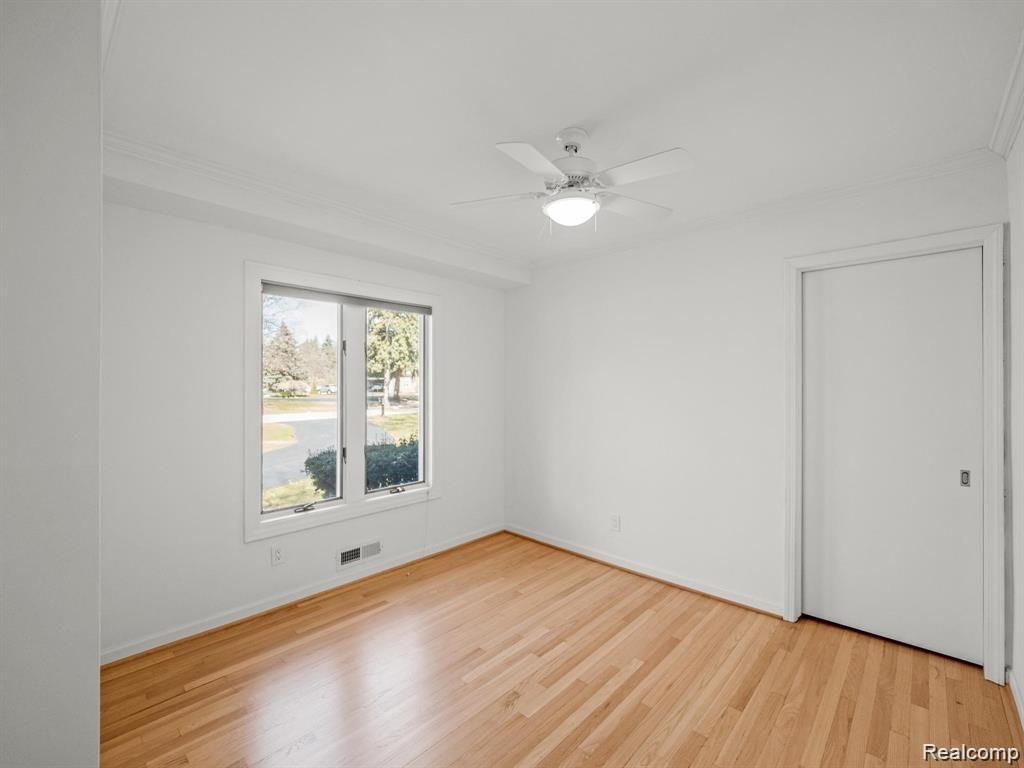 3879 CARRIAGE Road