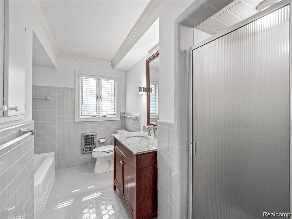 3879 CARRIAGE Road