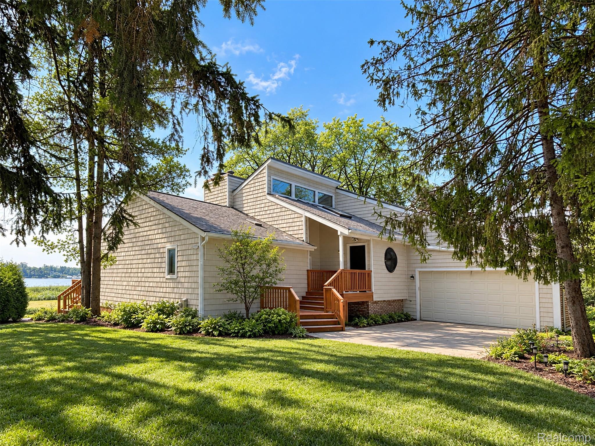 1825 Long Pointe Dr Bloomfield Hills MI