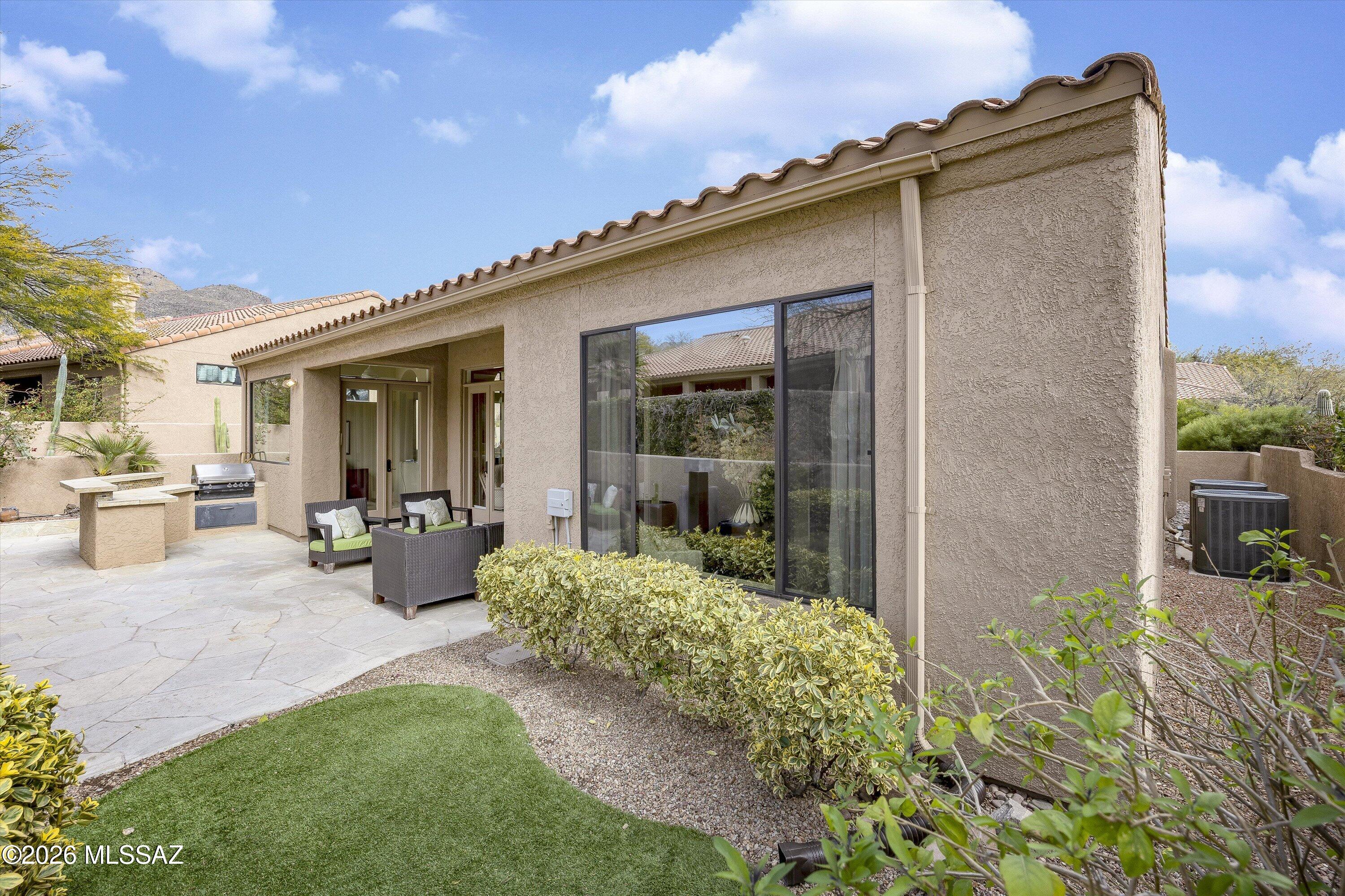 6015 N Coatimundi Drive