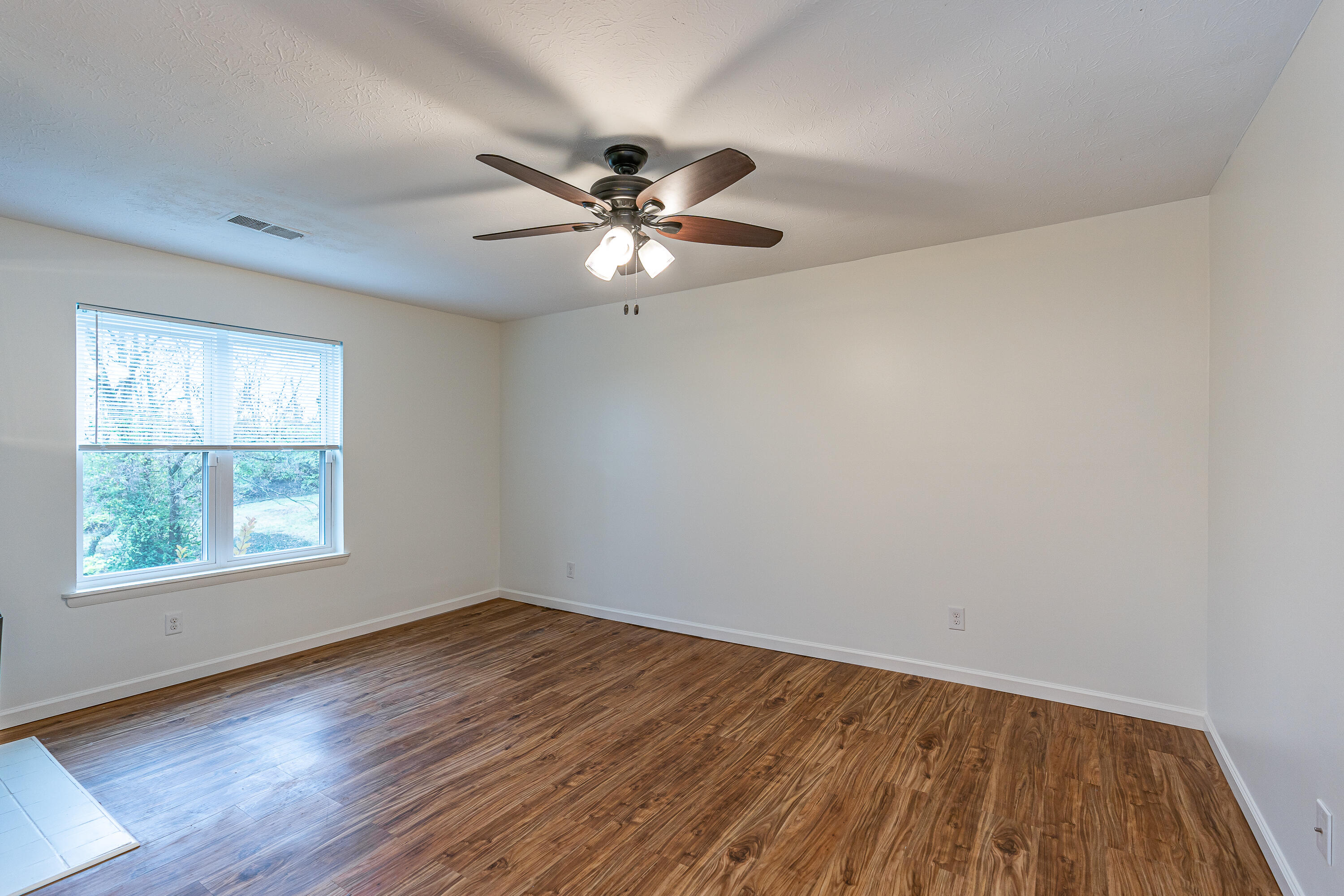421 Redding Road, 116
