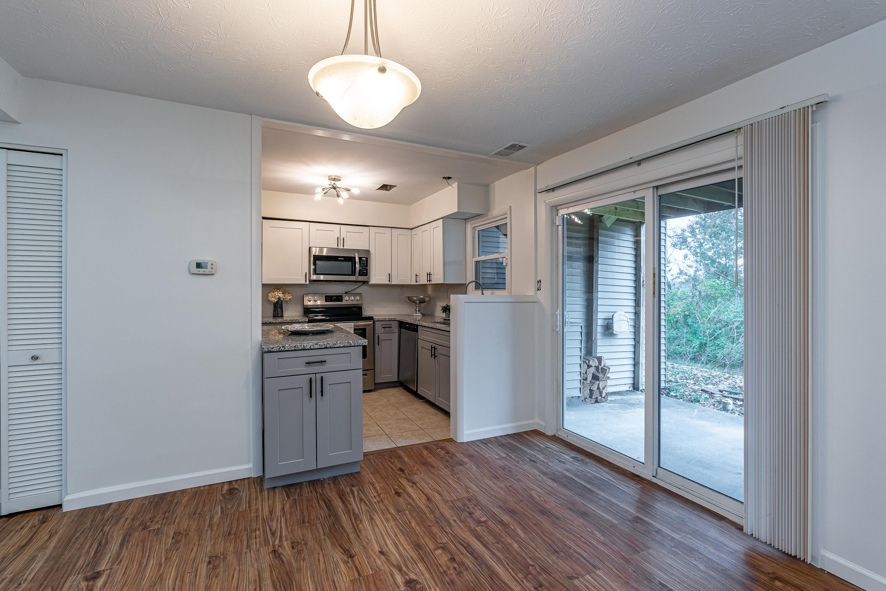 421 Redding Road, 116