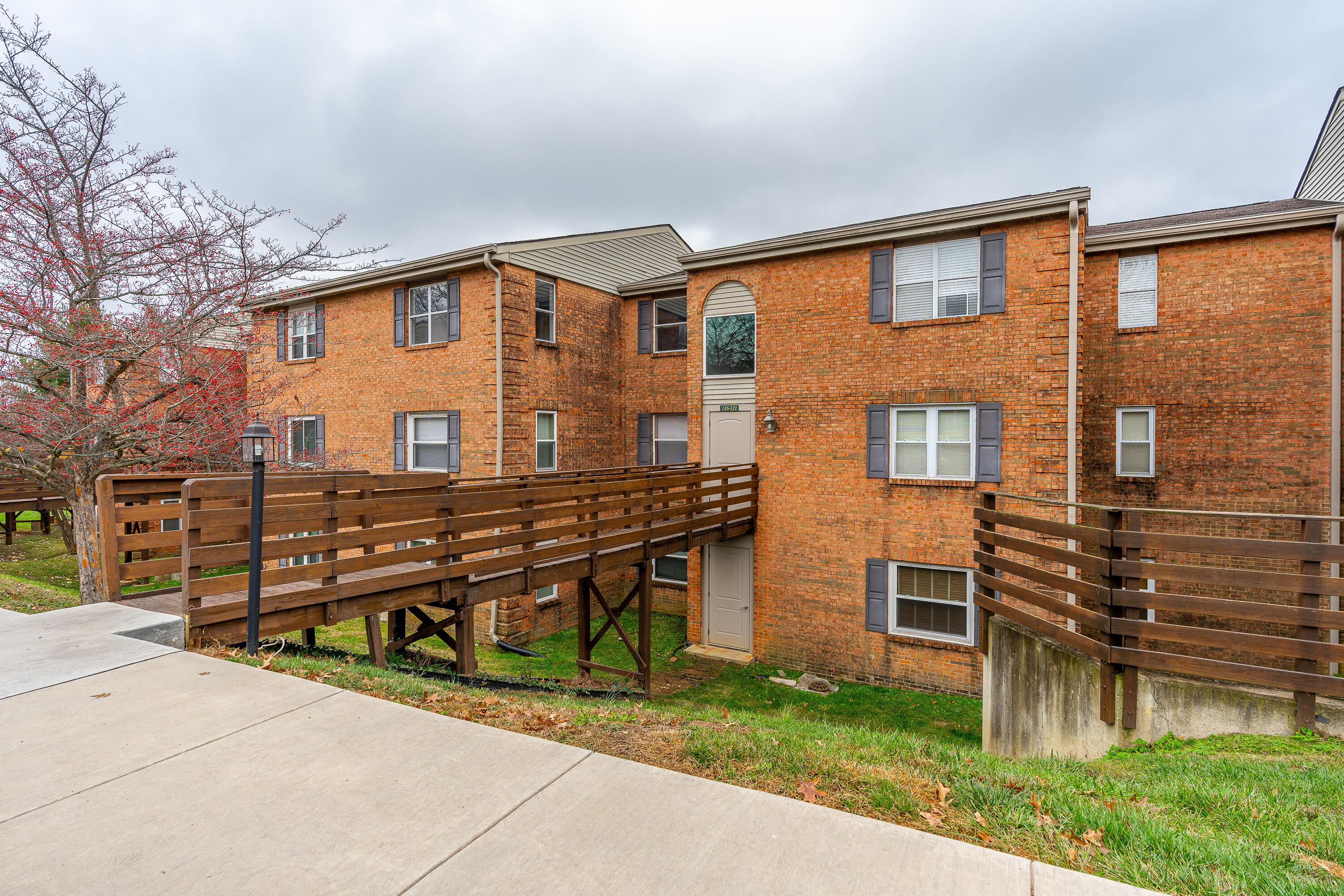 421 Redding Road, 116