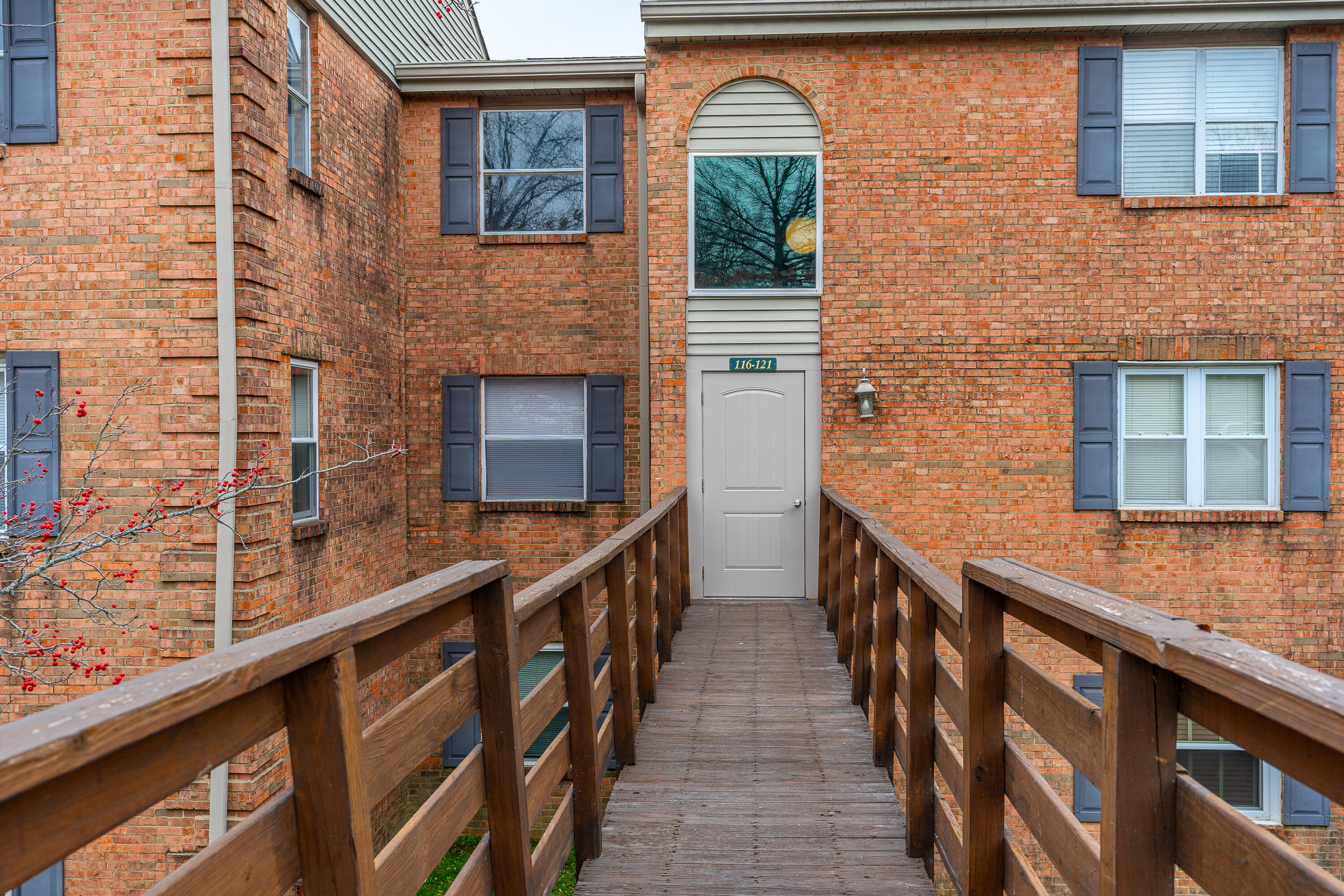 421 Redding Road, 116