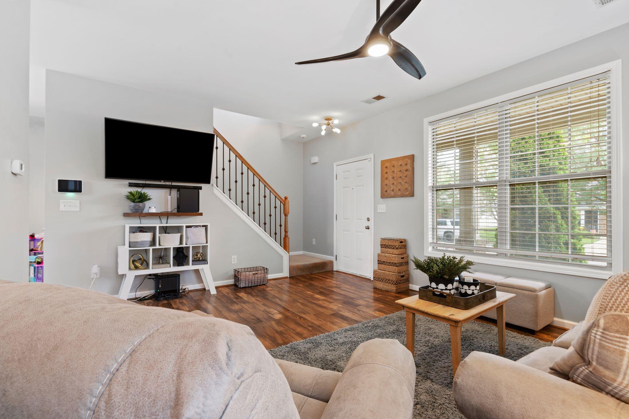 449 Julia Way