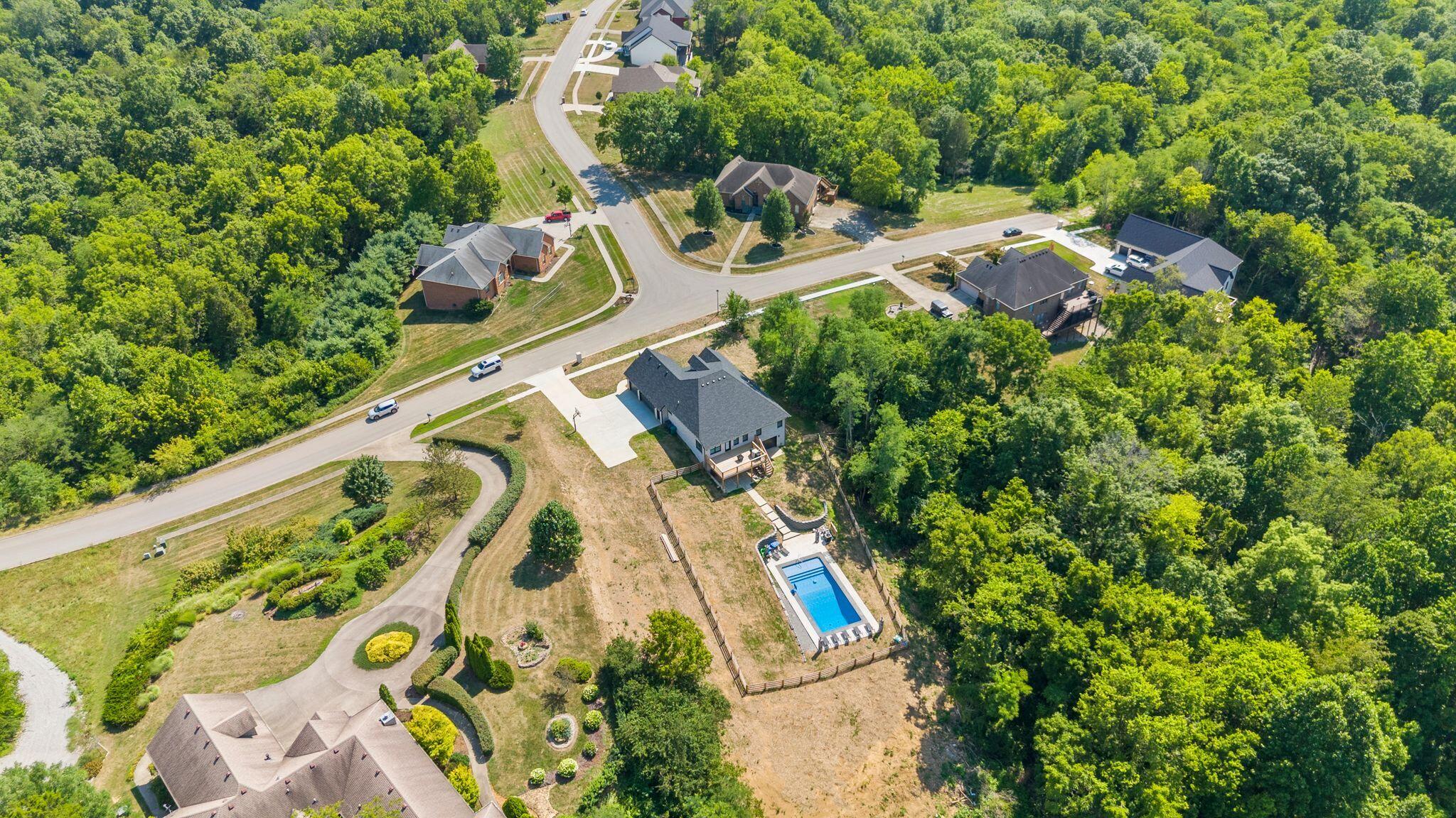 516 Shagbark Trail