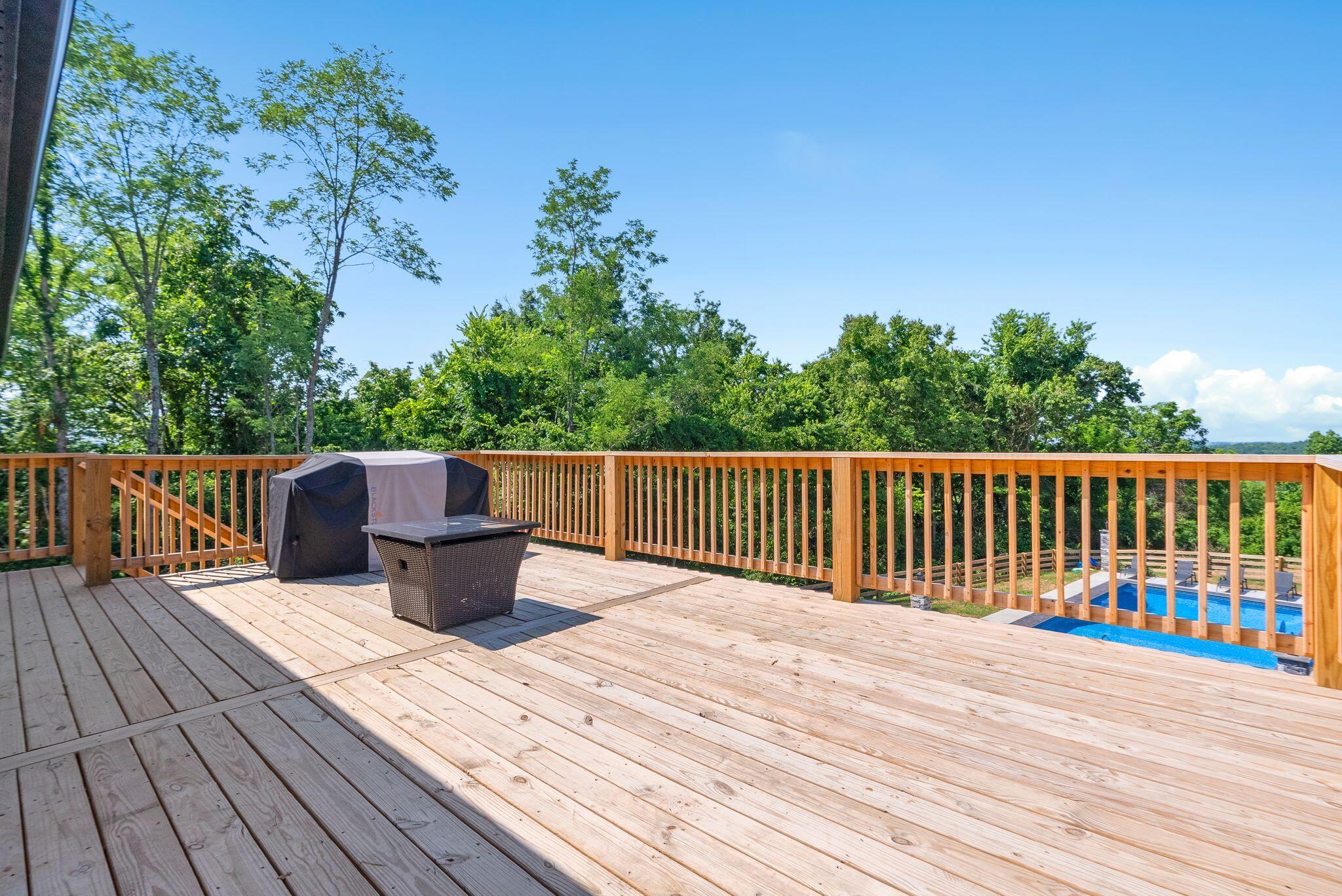 516 Shagbark Trail