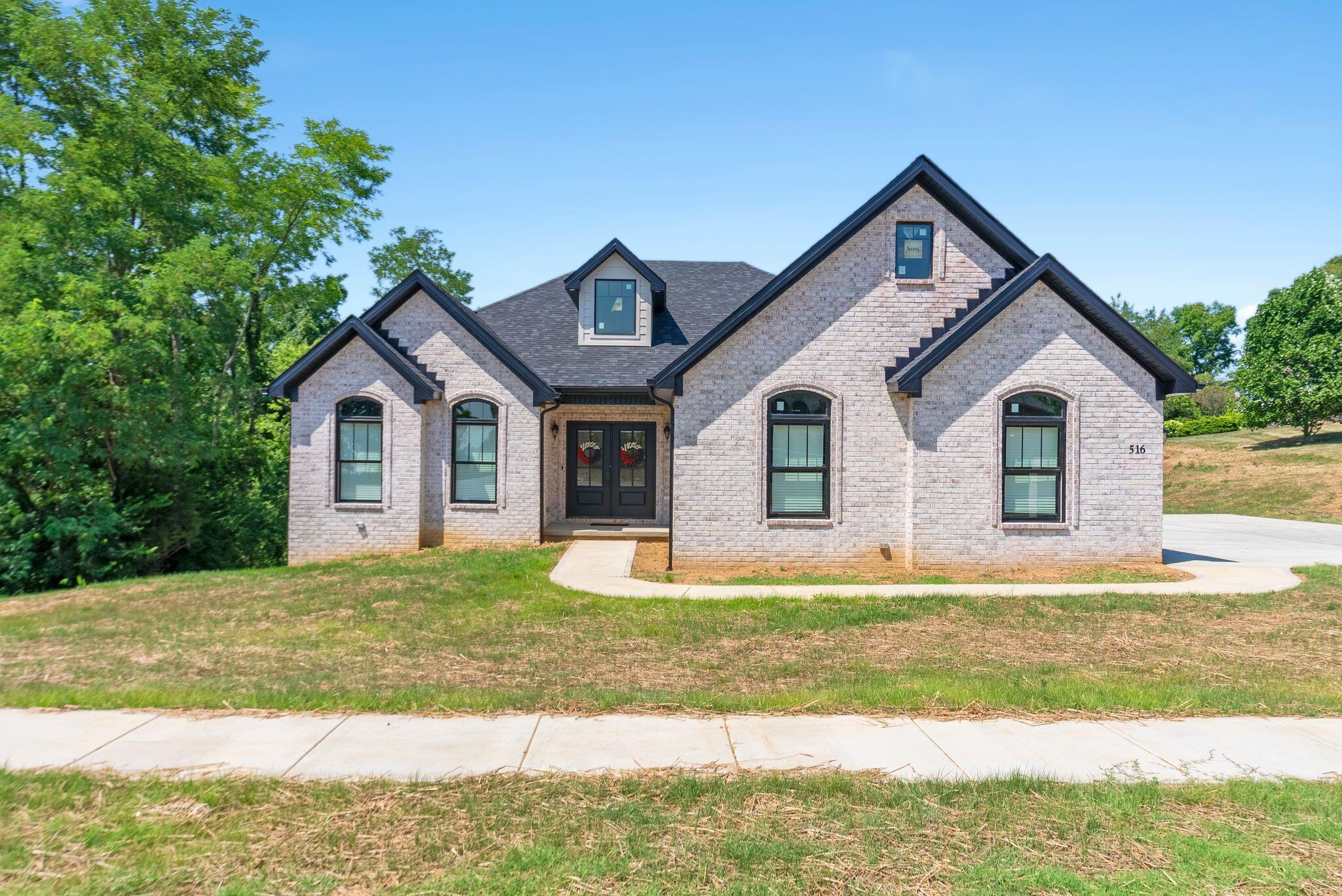 516 Shagbark Trail