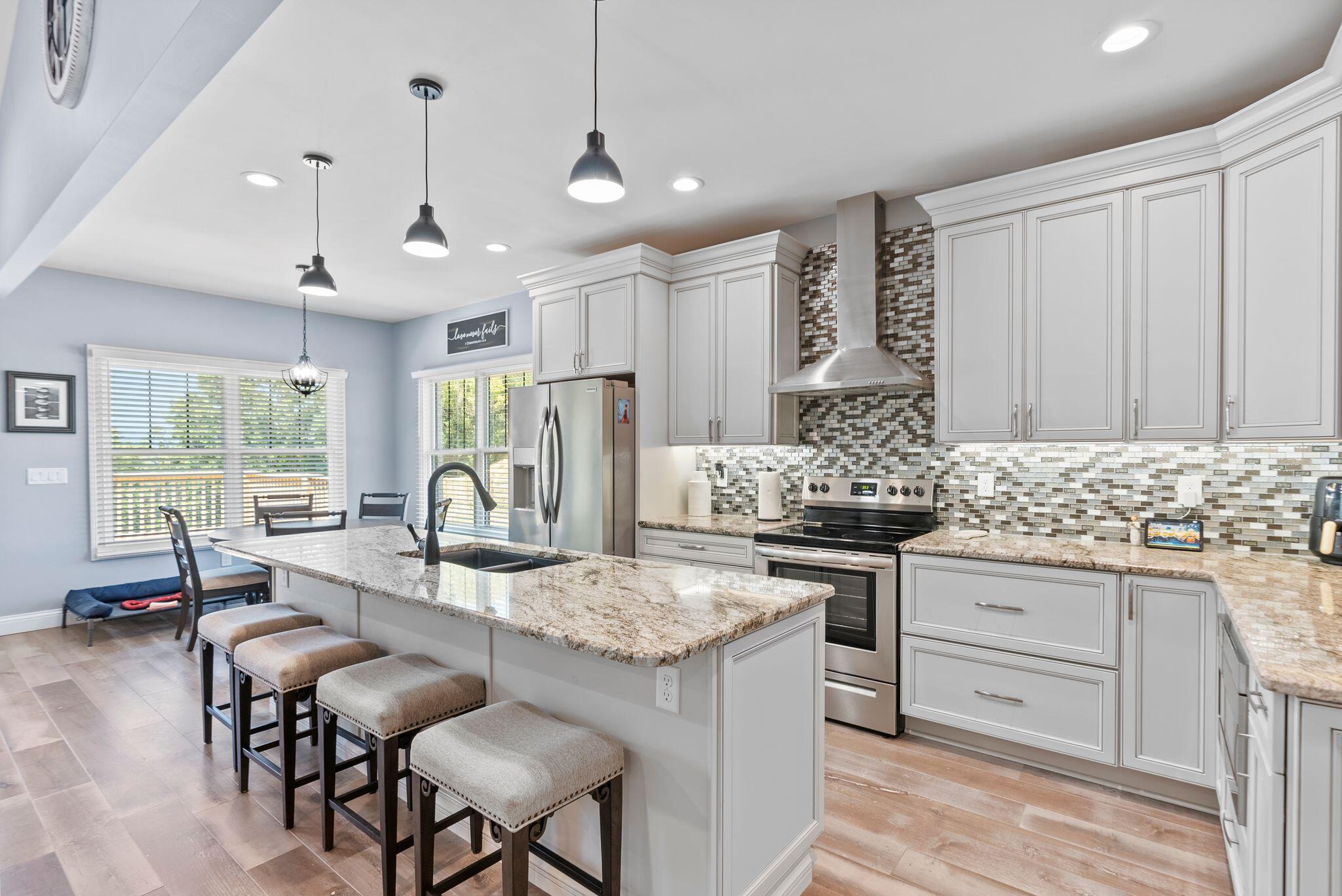 516 Shagbark Trail