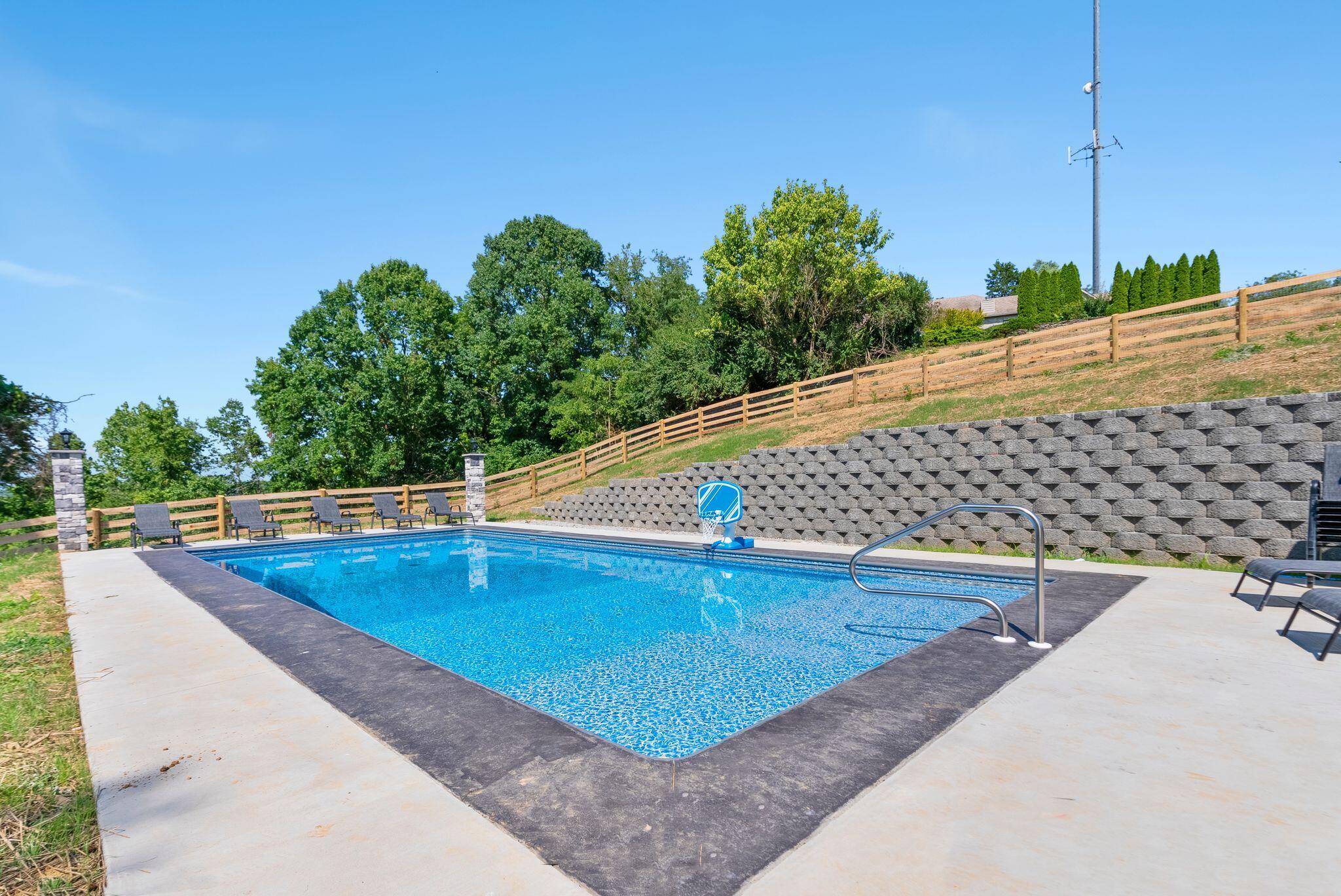 516 Shagbark Trail